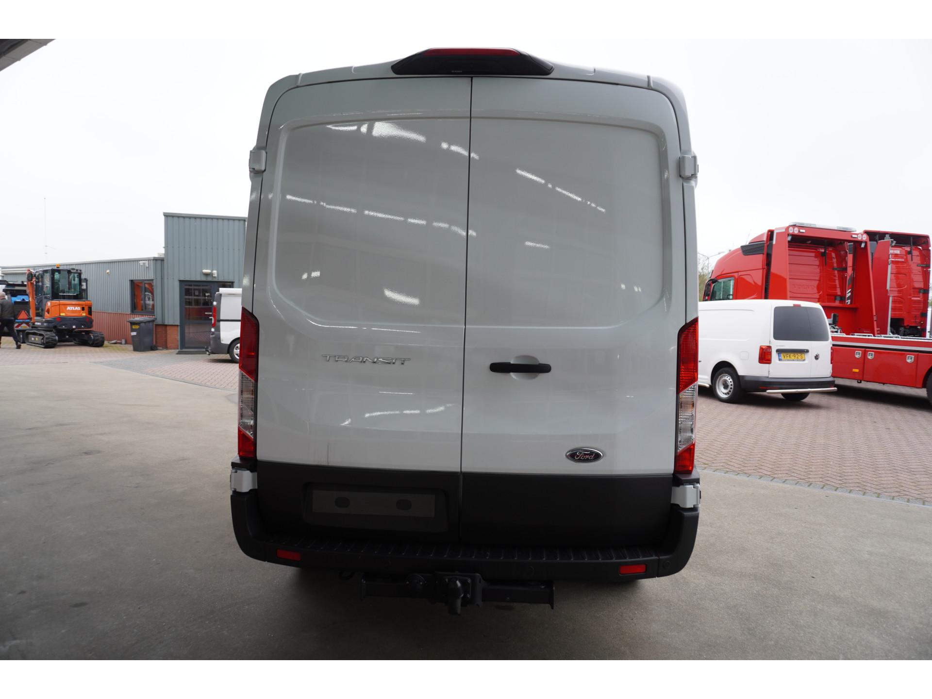 Foto 6 van Ford 350L 2.0 TDCI 165PK L3H2 Trend RWD Automaat