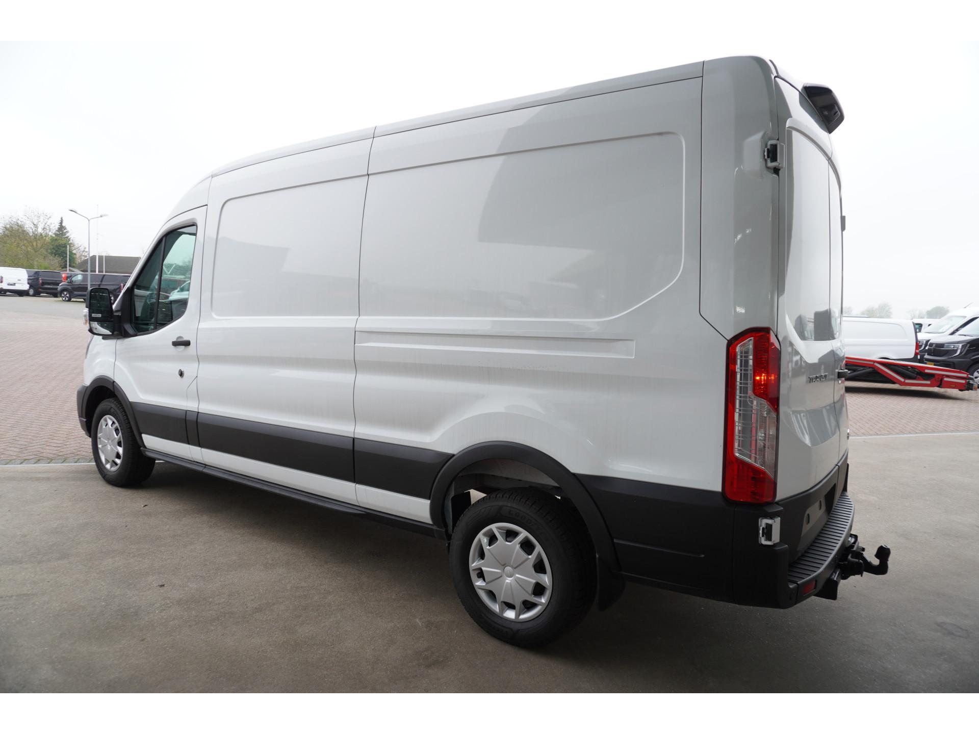 Foto 7 van Ford 350L 2.0 TDCI 165PK L3H2 Trend RWD Automaat