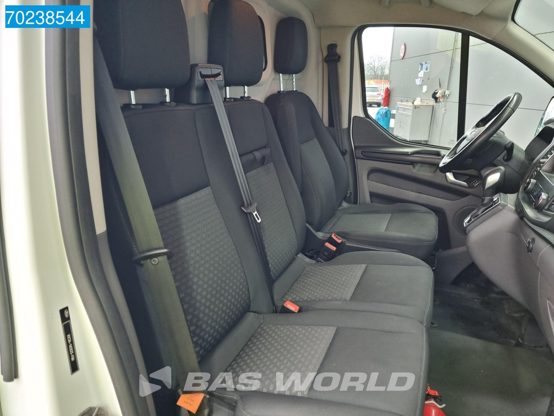 Foto 13 van Ford Transit Custom 130PK Automaat L1H1 Euro6 Airco Cruise 6m3 Airco Cruise control