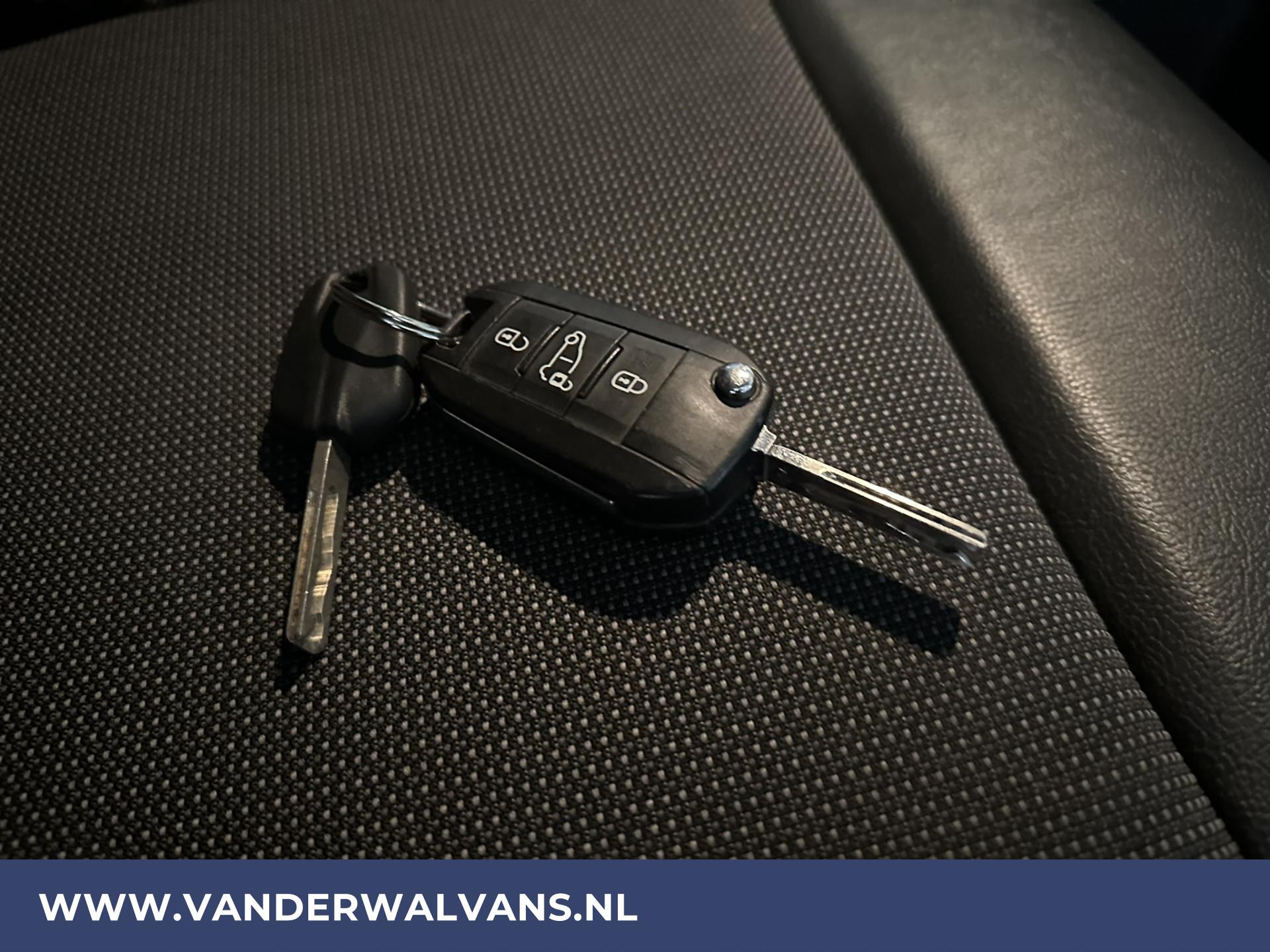 Foto 18 van Opel Vivaro 2.0 CDTI 123pk L2H1 Euro6 Airco | Bumpers in kleur | Camera | Cruisecontrol | Parkeersensoren