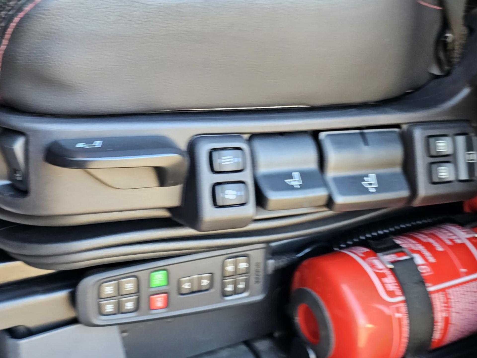 Foto 16 van Scania S650 6x4 / FULL AIR / RETARDER / 220 dkm!