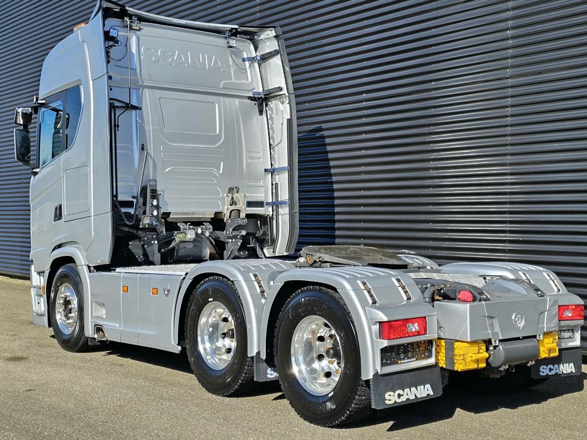 Foto 3 van Scania S650 6x4 / FULL AIR / RETARDER / 220 dkm!