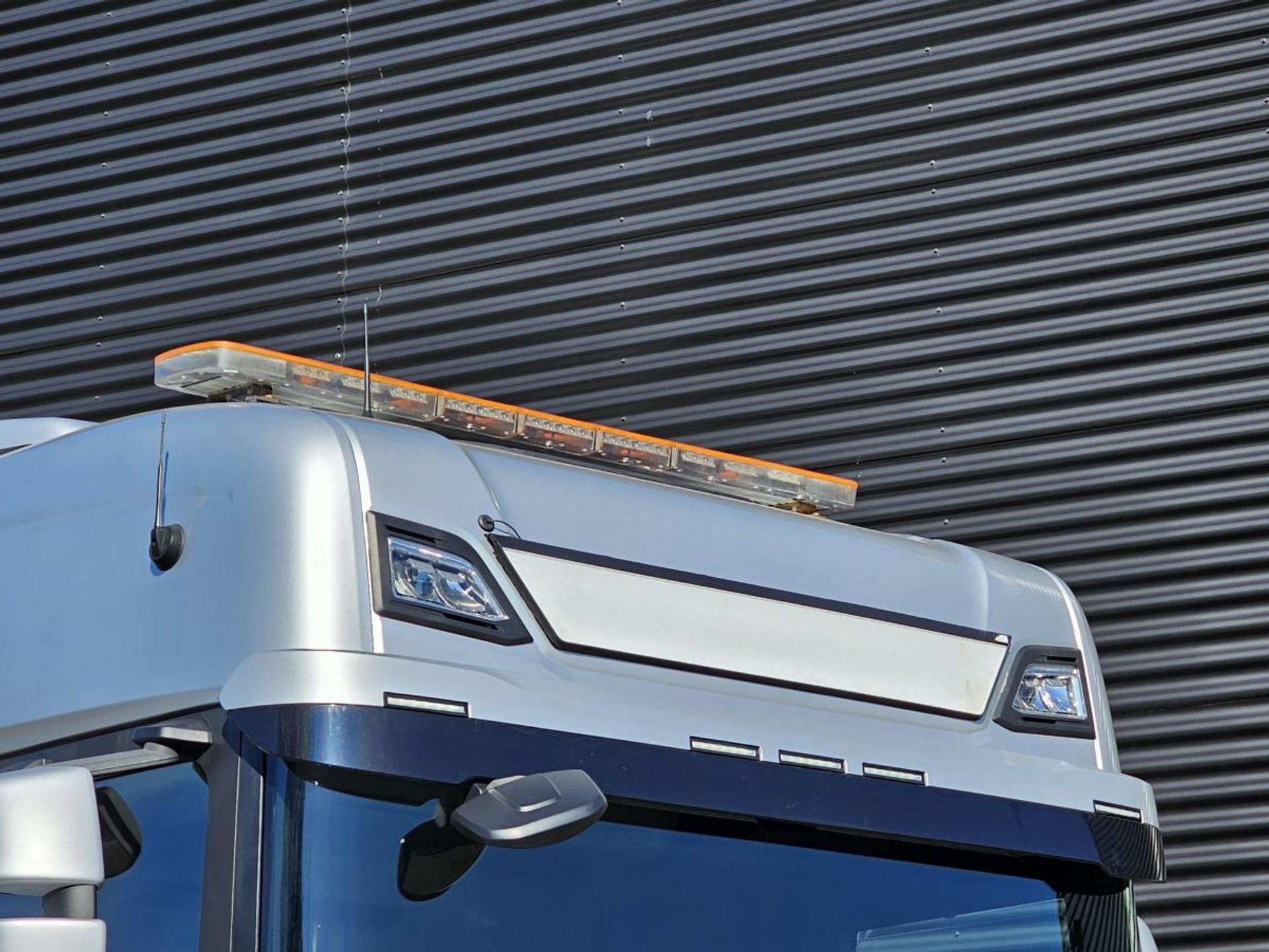 Foto 7 van Scania S650 6x4 / FULL AIR / RETARDER / 220 dkm!
