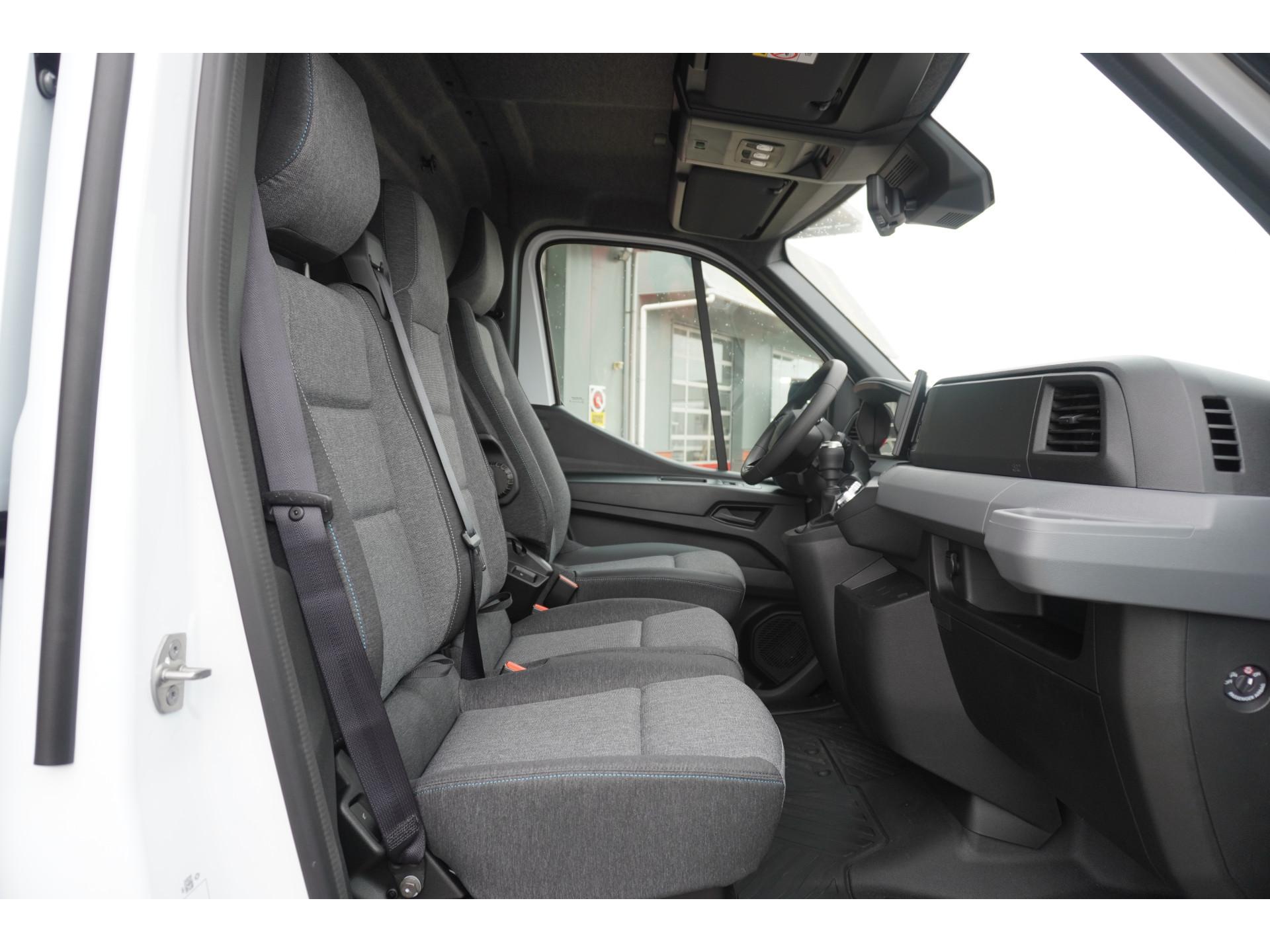 Foto 14 van Renault T35 2.0 dCi 170PK L2H2 Extra Schuifdeur L / R