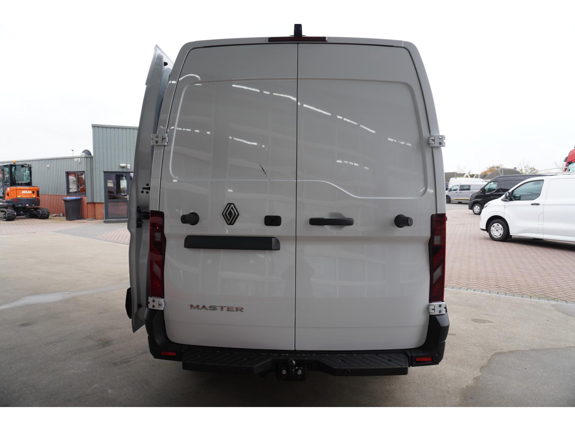 Foto 6 van Renault T35 2.0 dCi 170PK L2H2 Extra Schuifdeur L / R