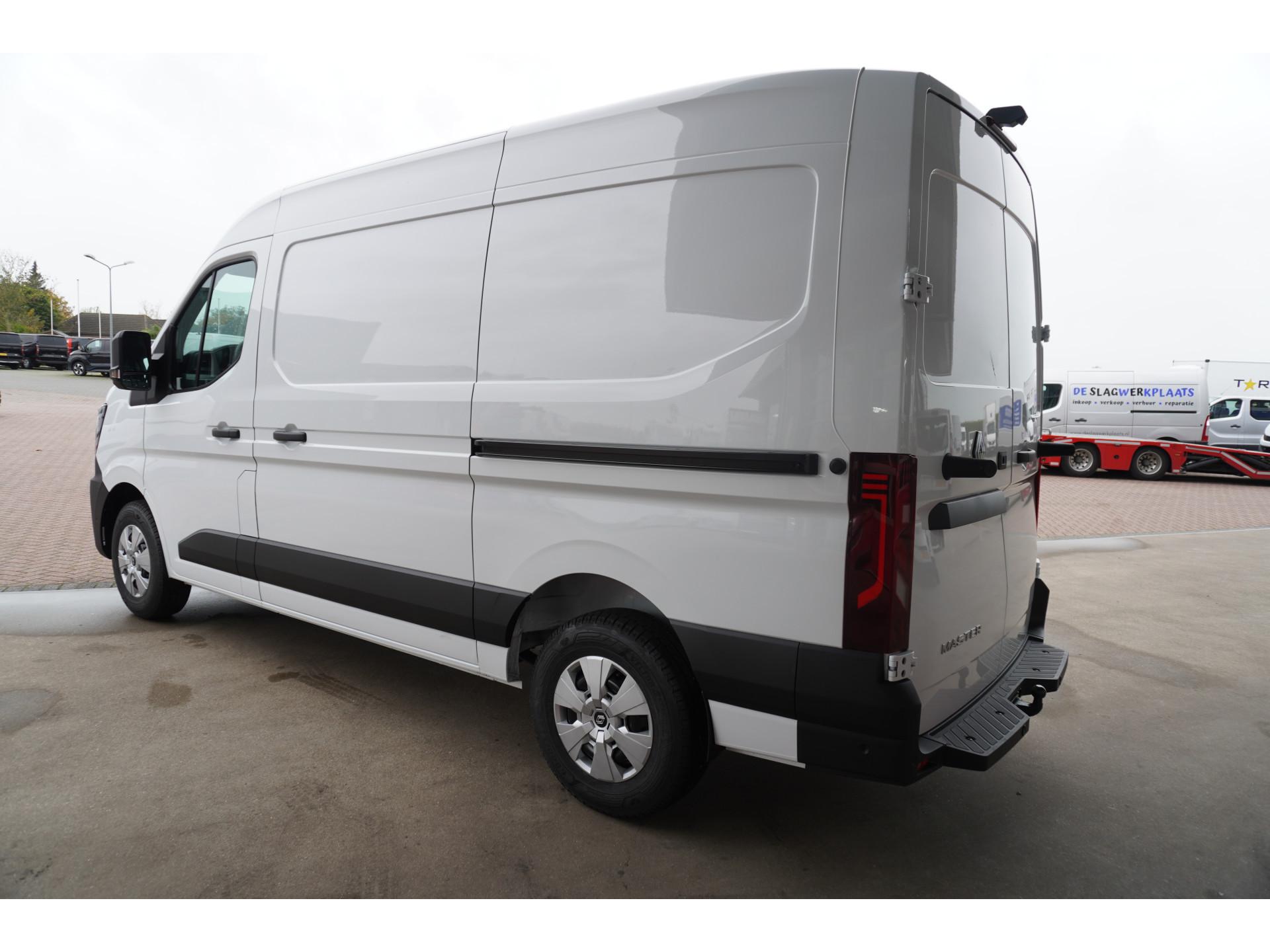 Foto 7 van Renault T35 2.0 dCi 170PK L2H2 Extra Schuifdeur L / R