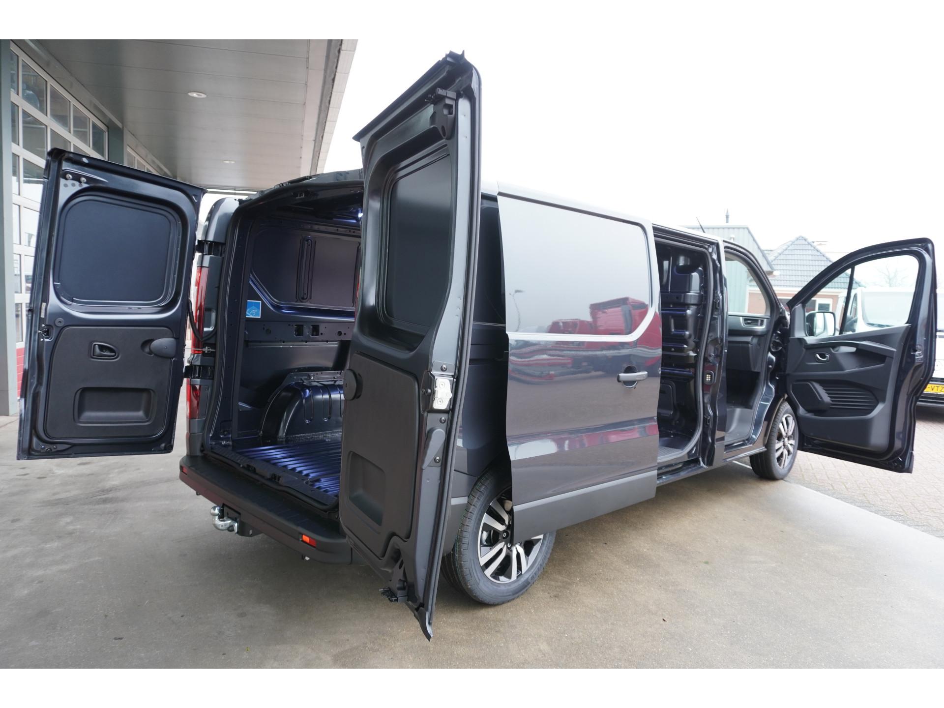 Foto 14 van Renault 2.0 dCi 150PK T30 L2H1 Luxe Schuifdeur L/R