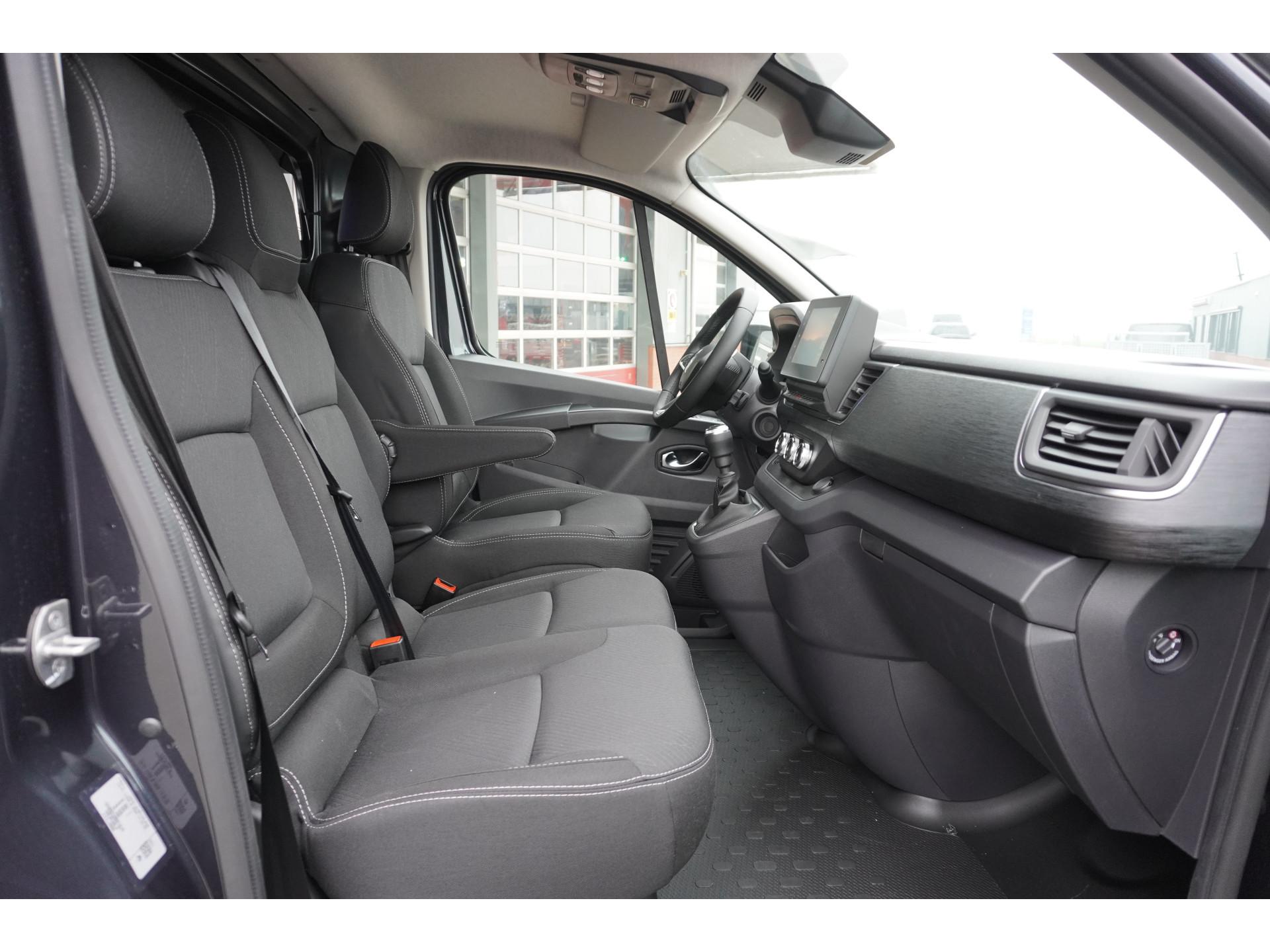 Foto 17 van Renault 2.0 dCi 150PK T30 L2H1 Luxe Schuifdeur L/R