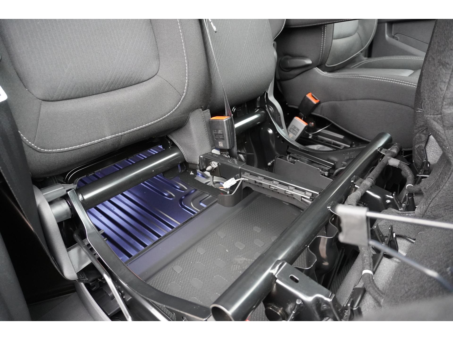 Foto 18 van Renault 2.0 dCi 150PK T30 L2H1 Luxe Schuifdeur L/R