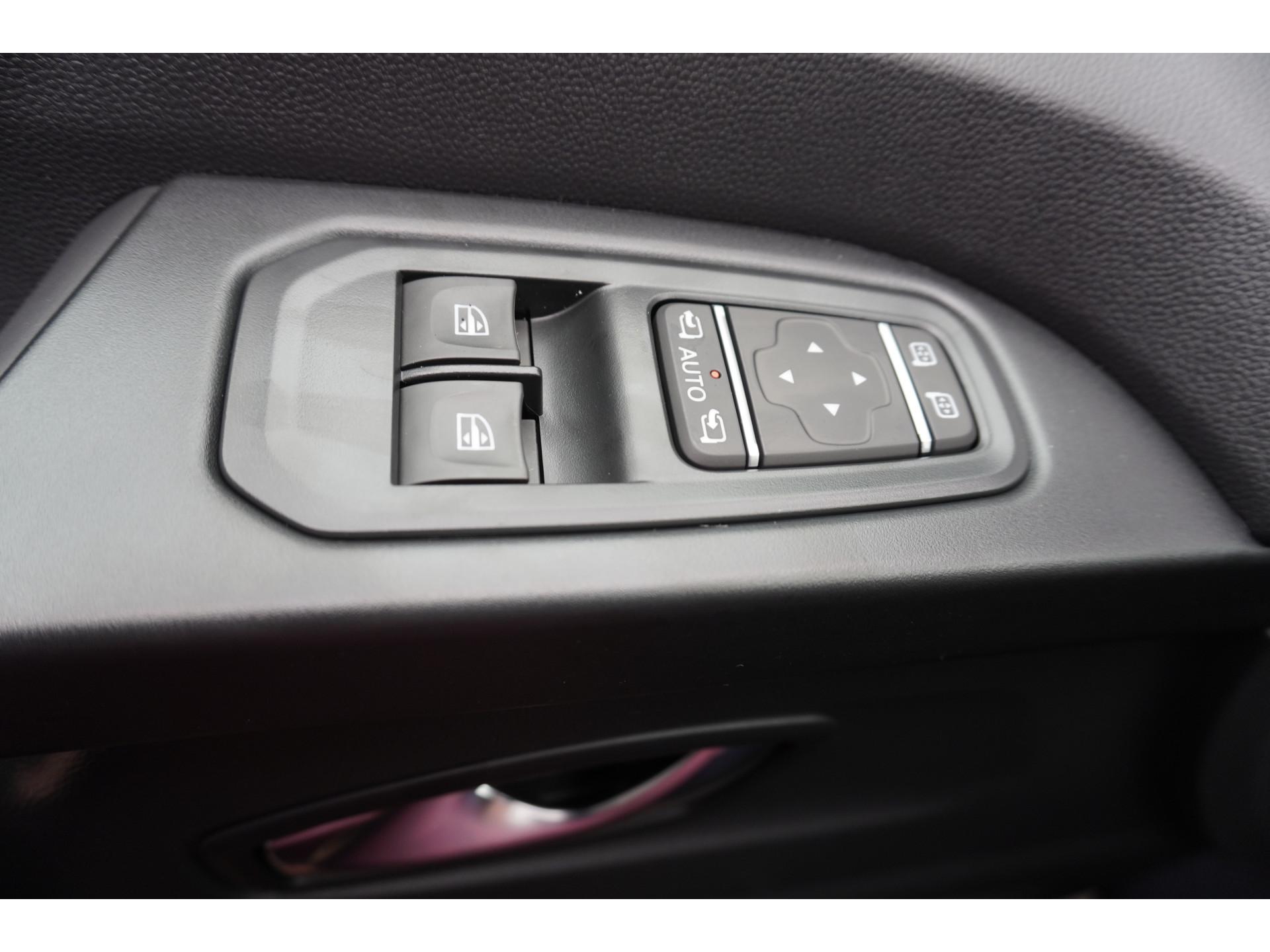 Foto 30 van Renault 2.0 dCi 150PK T30 L2H1 Luxe Schuifdeur L/R