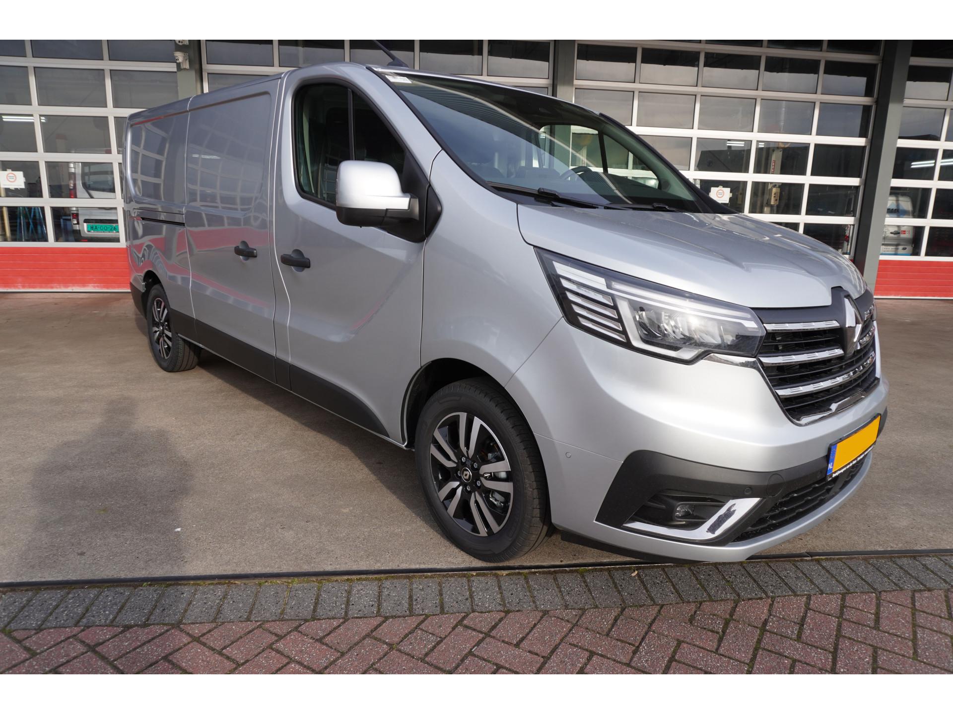 Foto 1 van Renault Trafic 2.0 dCi 150PK T30 L2H1 Luxe Schuifdeur L/R