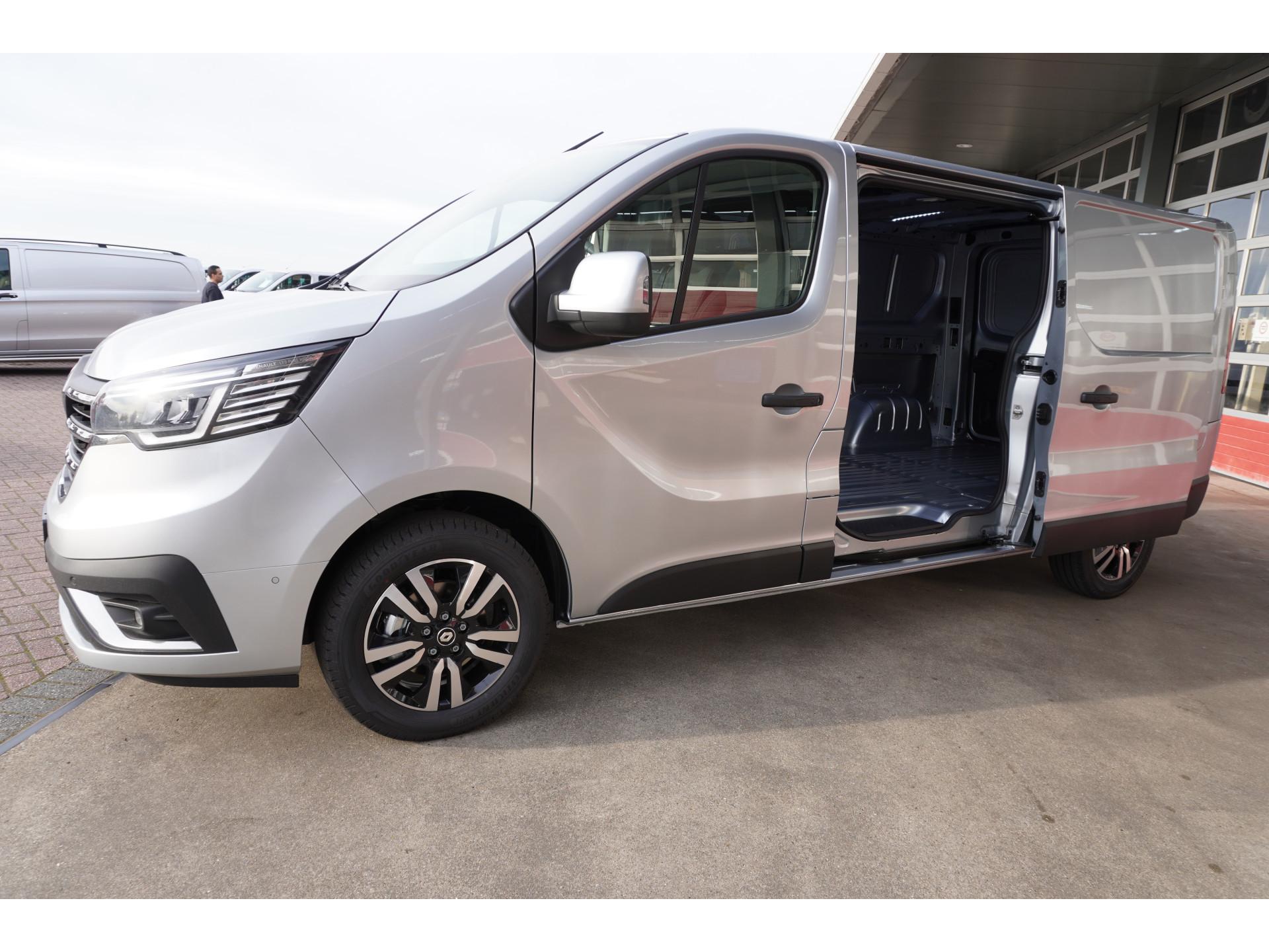 Foto 13 van Renault Trafic 2.0 dCi 150PK T30 L2H1 Luxe Schuifdeur L/R