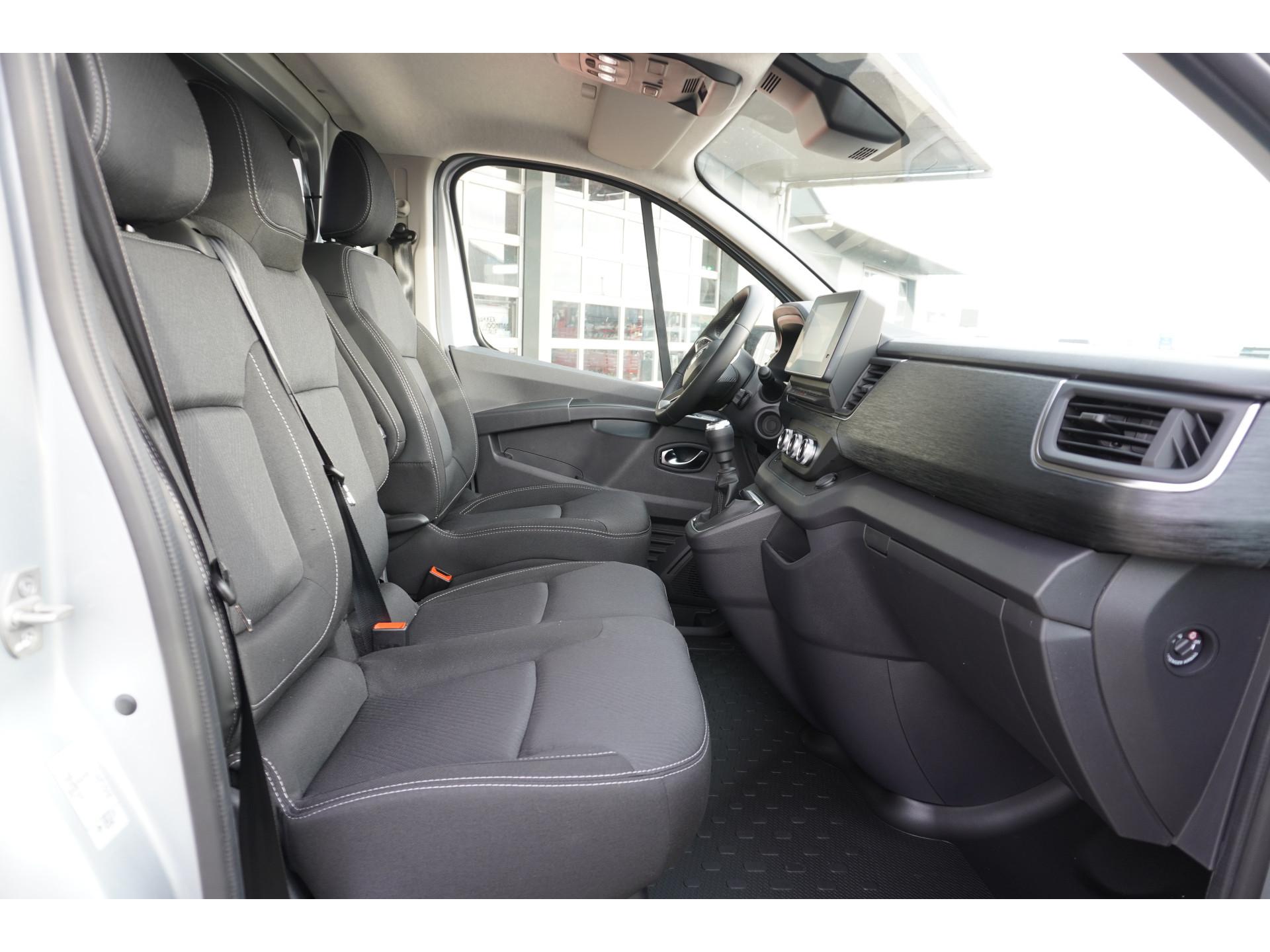 Foto 18 van Renault Trafic 2.0 dCi 150PK T30 L2H1 Luxe Schuifdeur L/R