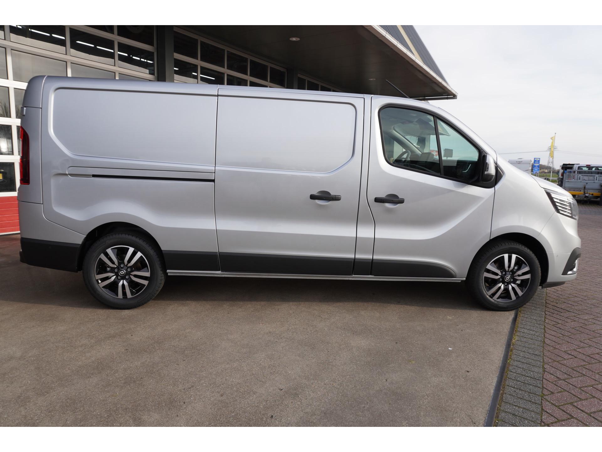 Foto 3 van Renault Trafic 2.0 dCi 150PK T30 L2H1 Luxe Schuifdeur L/R