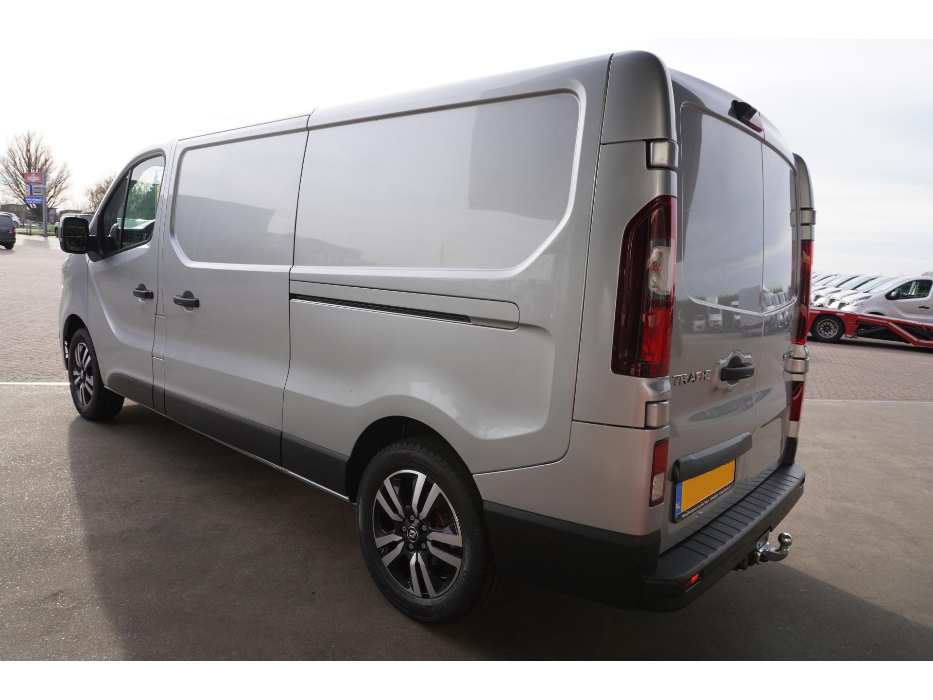 Foto 6 van Renault Trafic 2.0 dCi 150PK T30 L2H1 Luxe Schuifdeur L/R