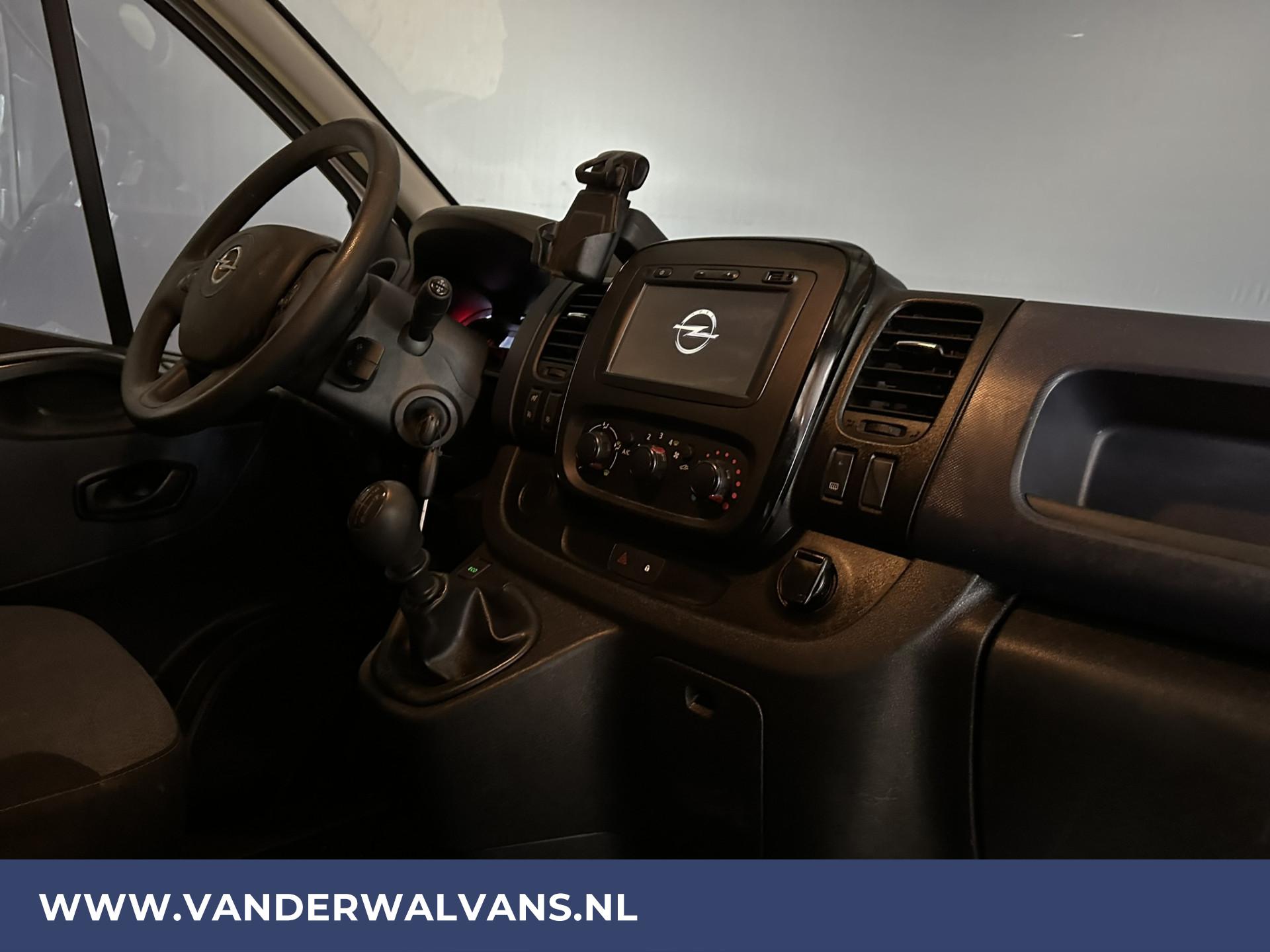 Foto 10 van Opel Vivaro 1.6 CDTI 125pk L2H1 Euro6 Airco | Navigatie | Trekhaak | Cruisecontrol