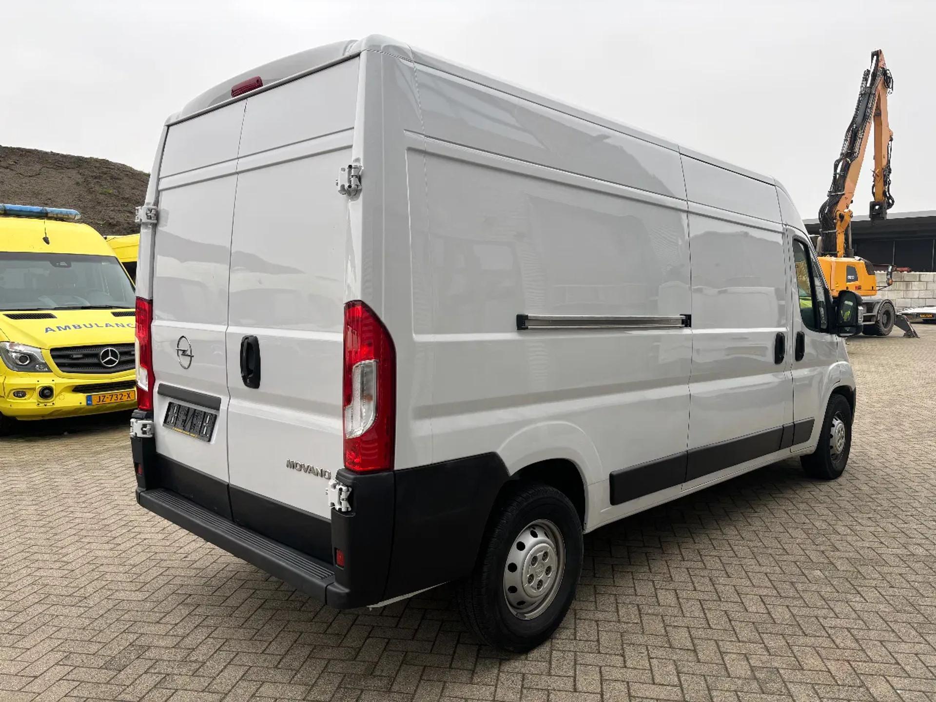 Foto 4 van Opel 2.2CDTI L3H2 165PK Airco Cruisecontrol 45.000KM EURO 6