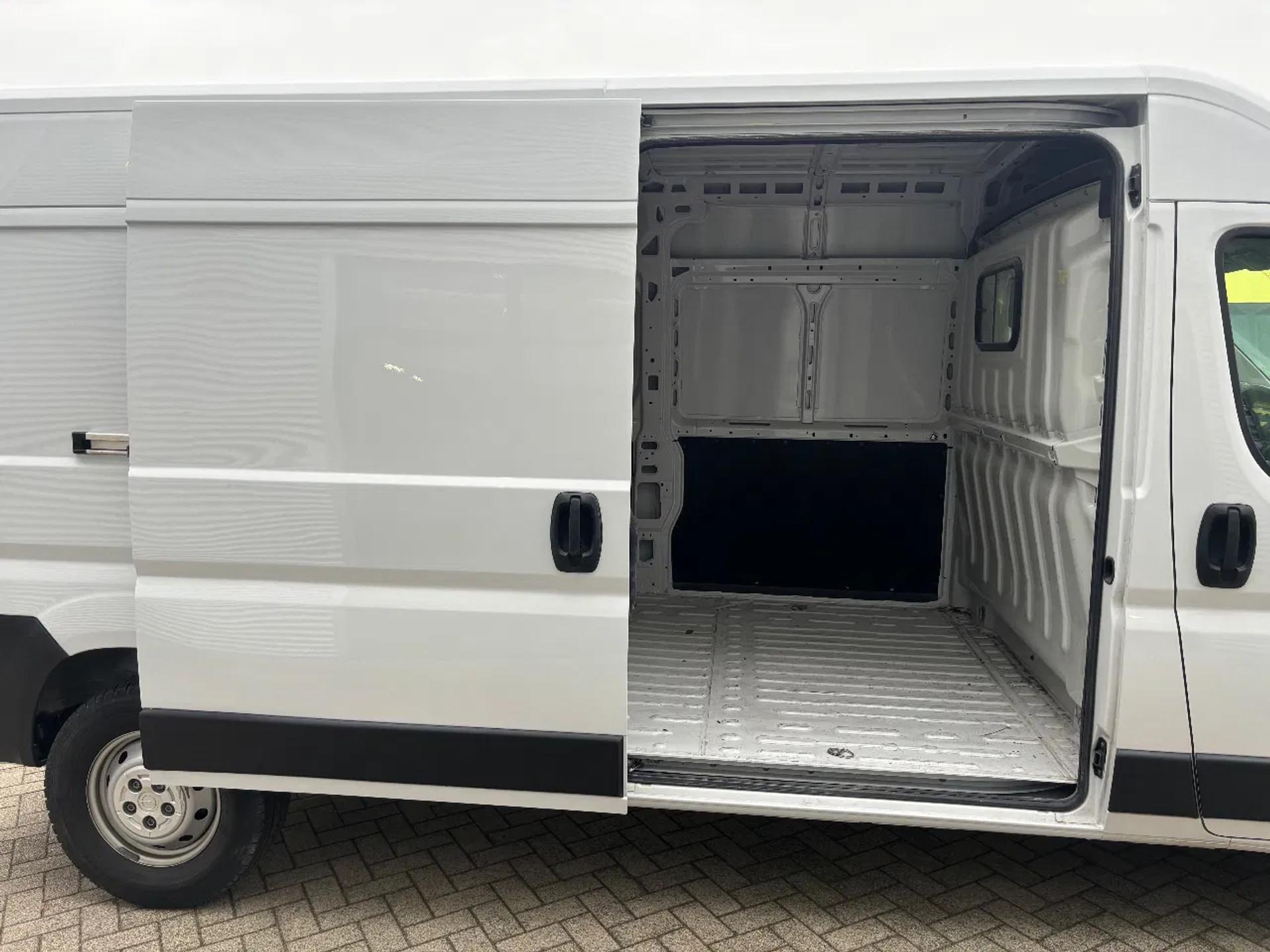 Foto 9 van Opel 2.2CDTI L3H2 165PK Airco Cruisecontrol 45.000KM EURO 6