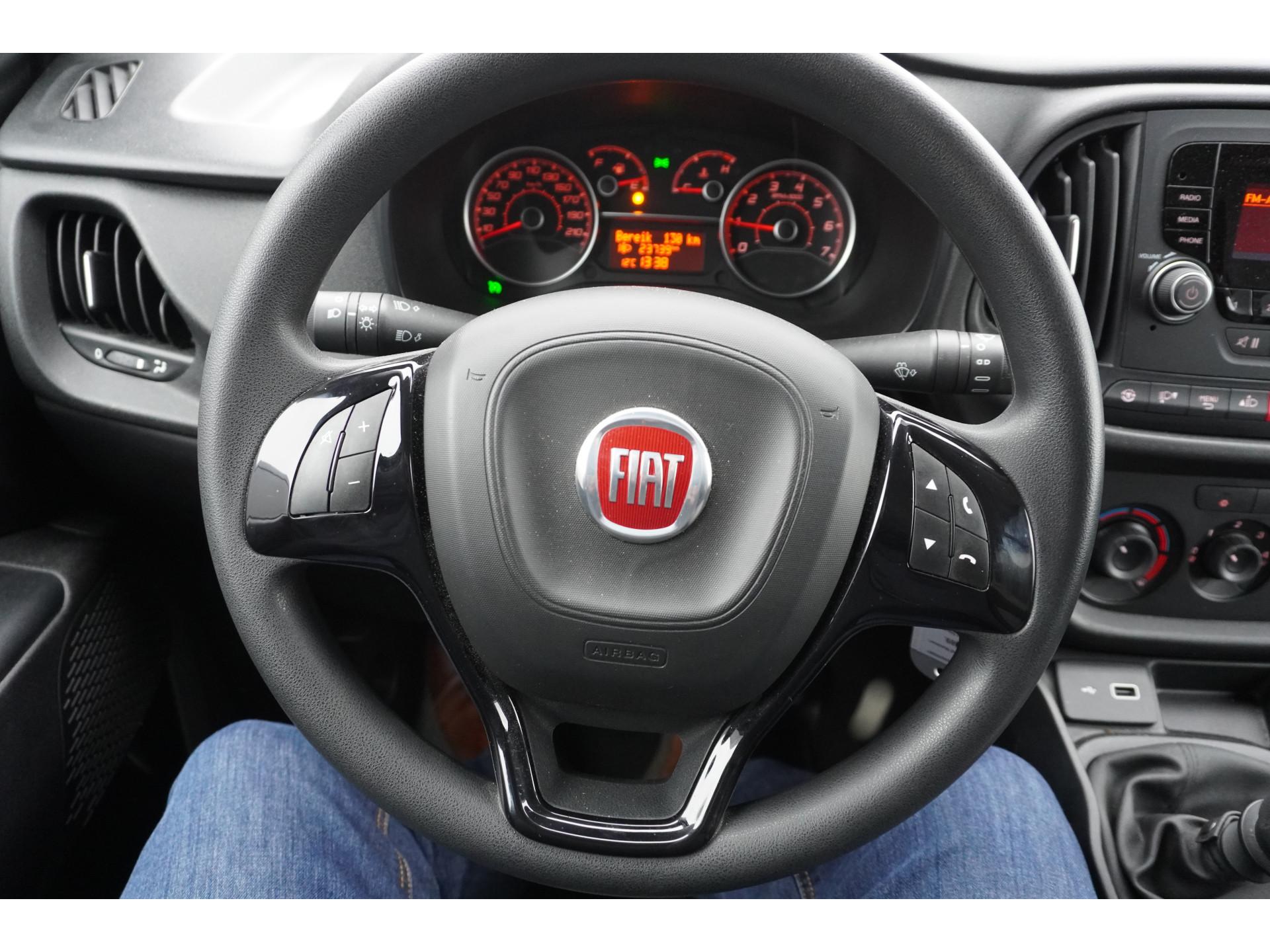 Foto 15 van Fiat Dobló Cargo 1.6 MJ 105PK L1H1 S Trekking