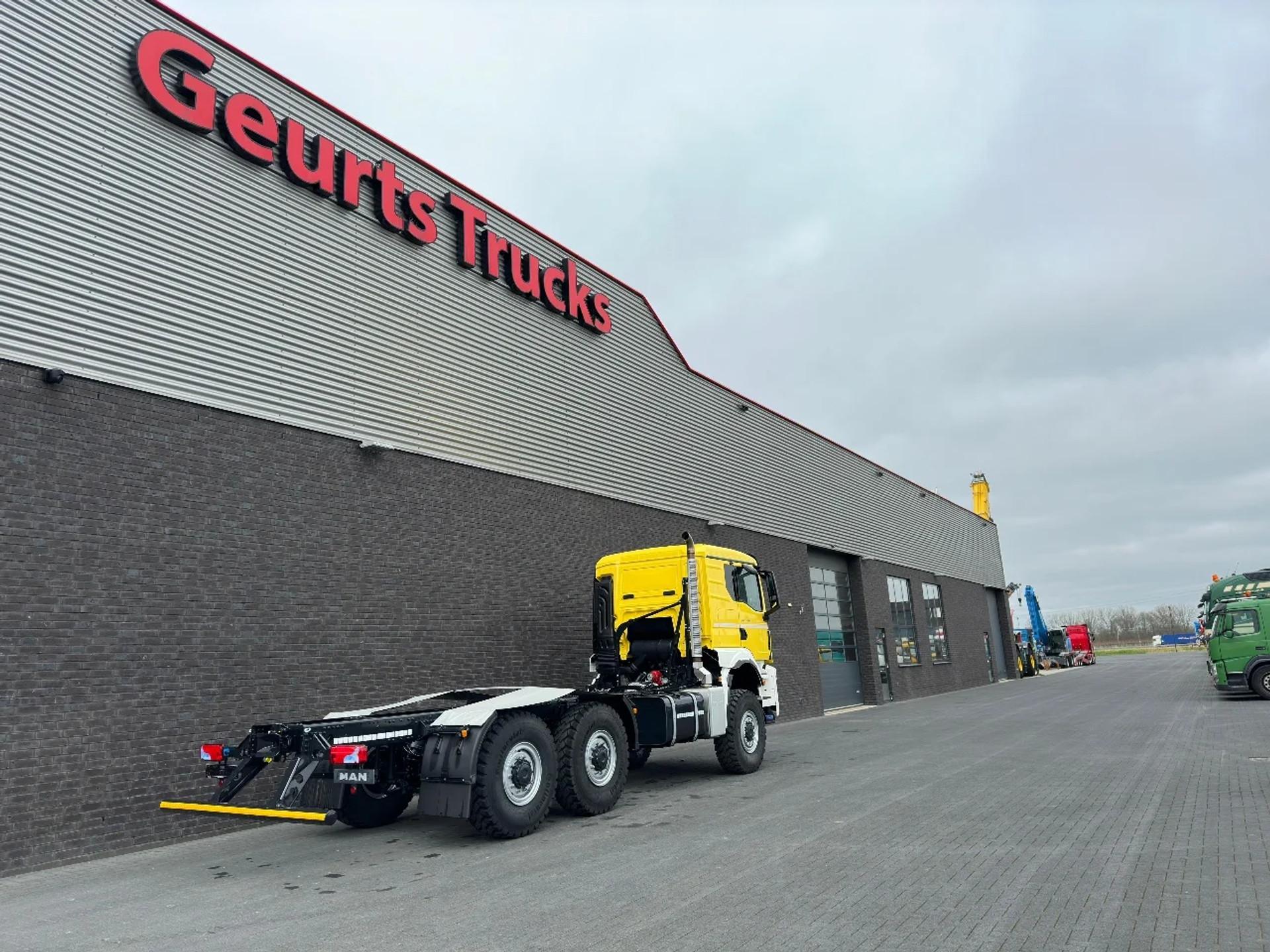 Foto 5 van MAN TGS 33.540 6X6 BB CH HEAVY DUTY CHASSIS CABINE/NIEUW/NEUE/NEW