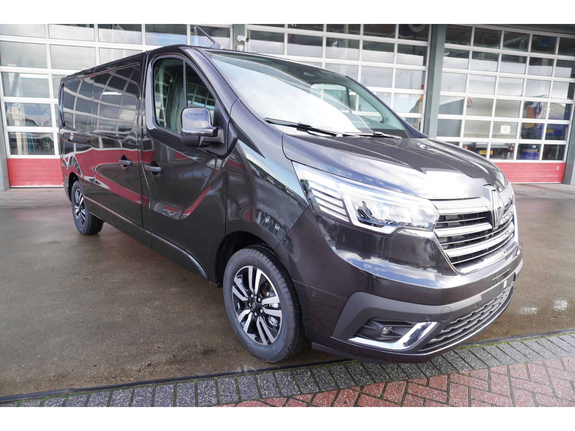 Foto 2 van Renault 2.0 Blue dCi 170PK T30 L2H1 Extra Automaat