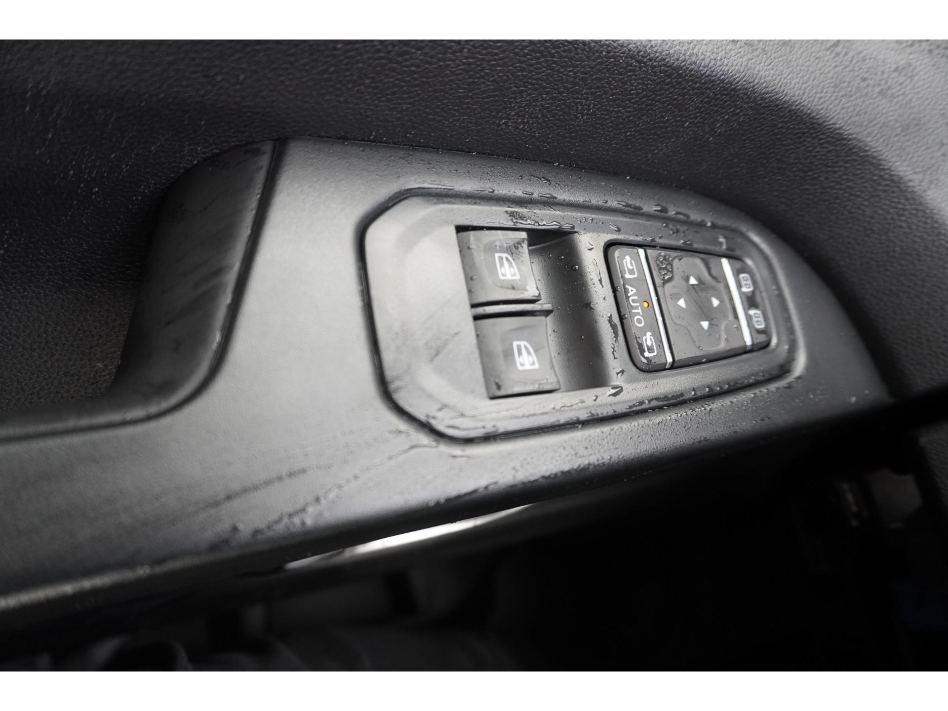 Foto 29 van Renault 2.0 Blue dCi 170PK T30 L2H1 Extra Automaat