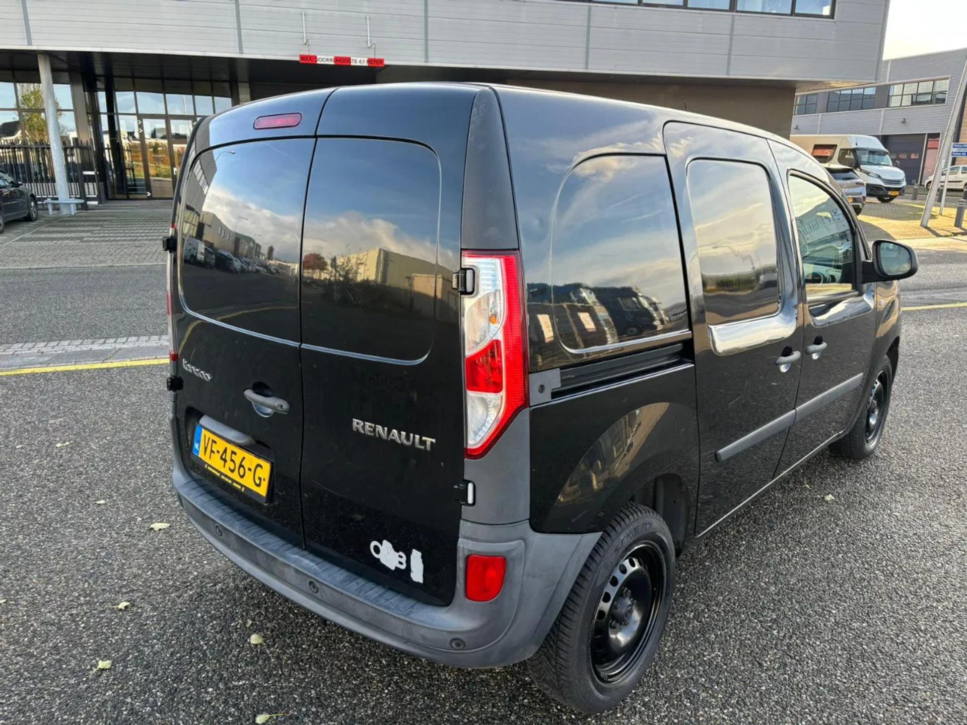 Foto 4 van Renault 1.5DCI L1H1 EURO 5 104.000KM