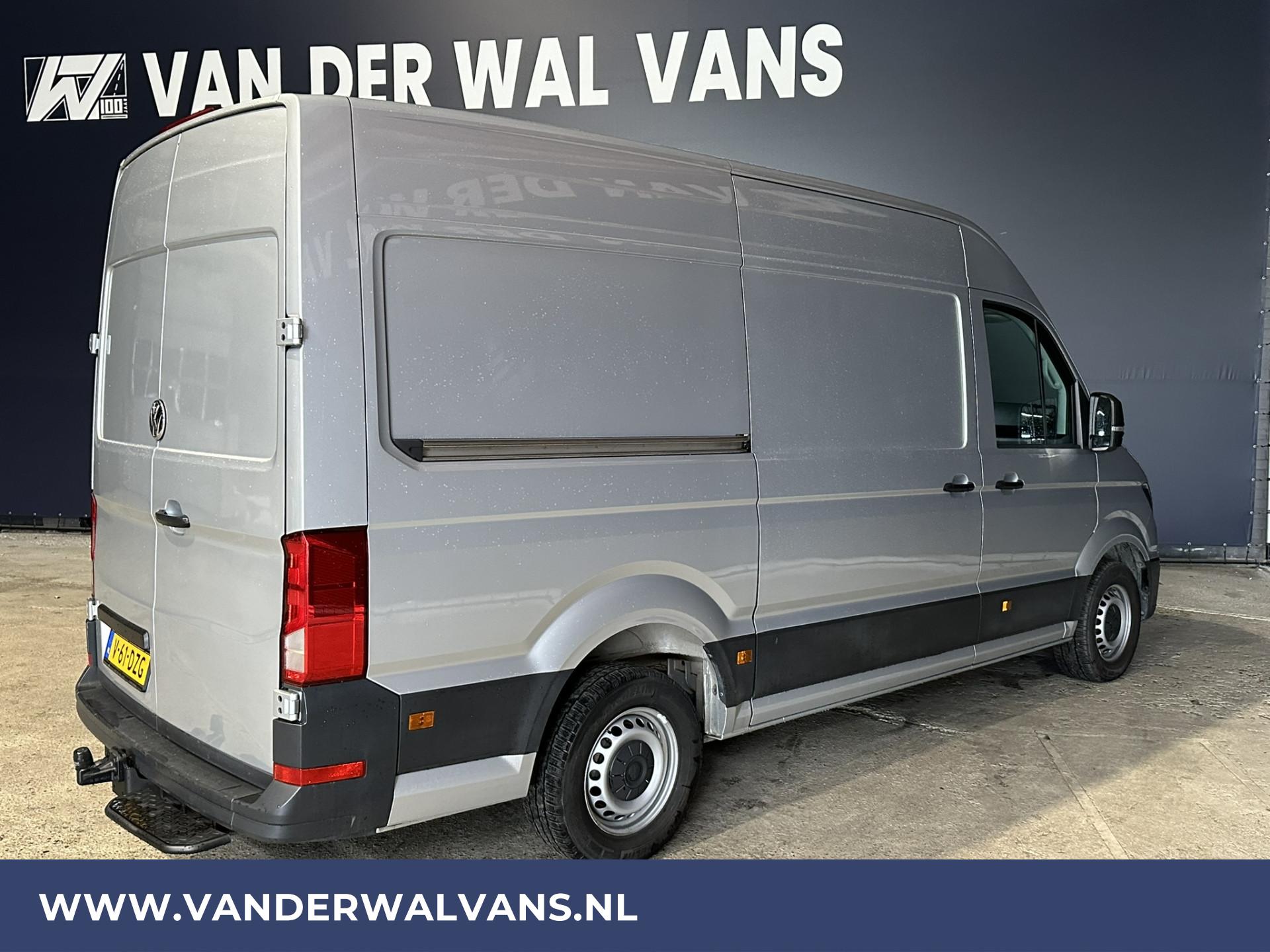 Foto 14 van Volkswagen Crafter 2.0 TDI 177pk 3500kg Trekhaak L3H3 L2H2 Euro6 Achterwiel aandrijving Airco | Navigatie