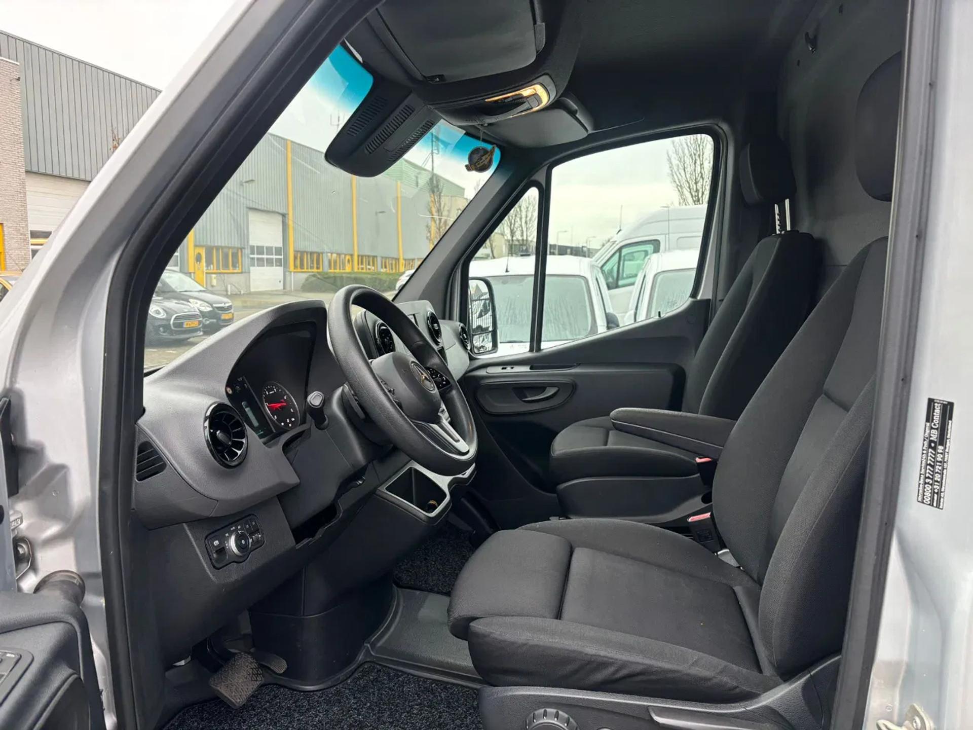 Foto 6 van Mercedes-Benz 316CDI L2H1 Automaat Airco Cruisecontrol Camera