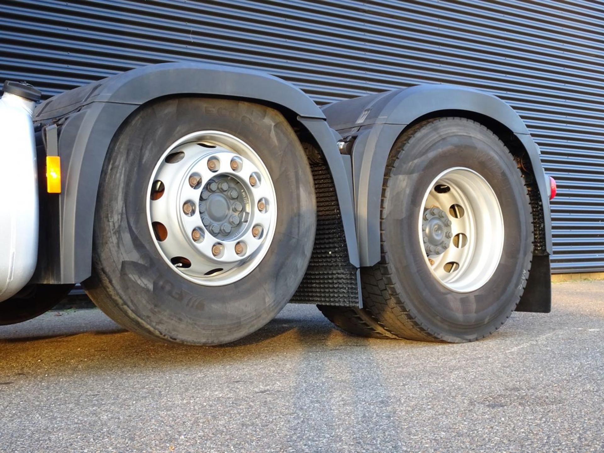 Foto 16 van Mercedes-Benz ACTROS 2645 / 6X2/4 / HYDRAULIC / 364 dkm!