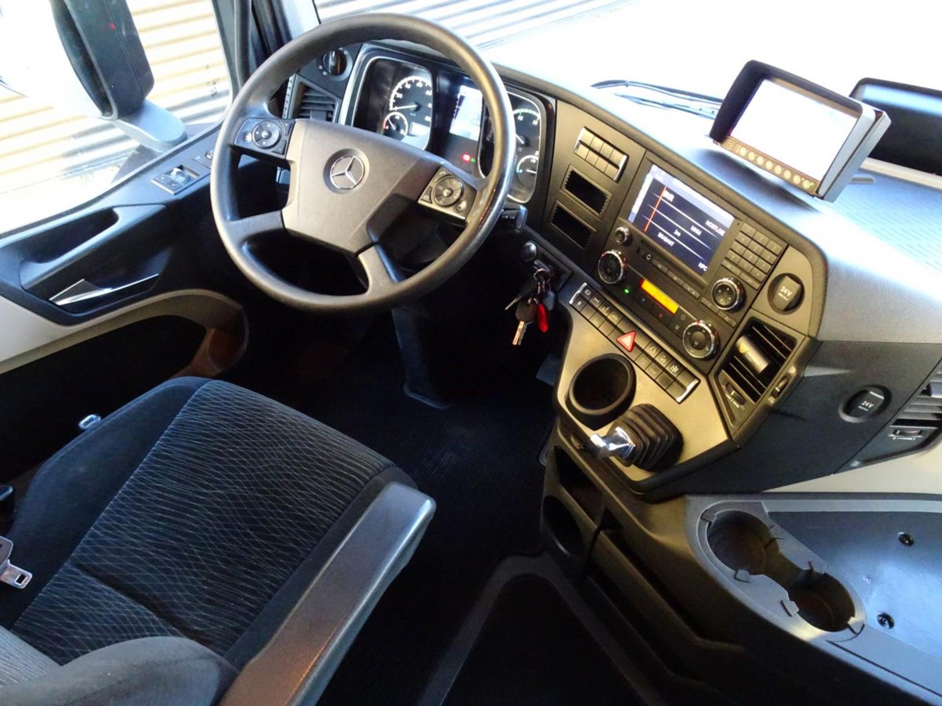 Foto 9 van Mercedes-Benz ACTROS 2645 / 6X2/4 / HYDRAULIC / 364 dkm!