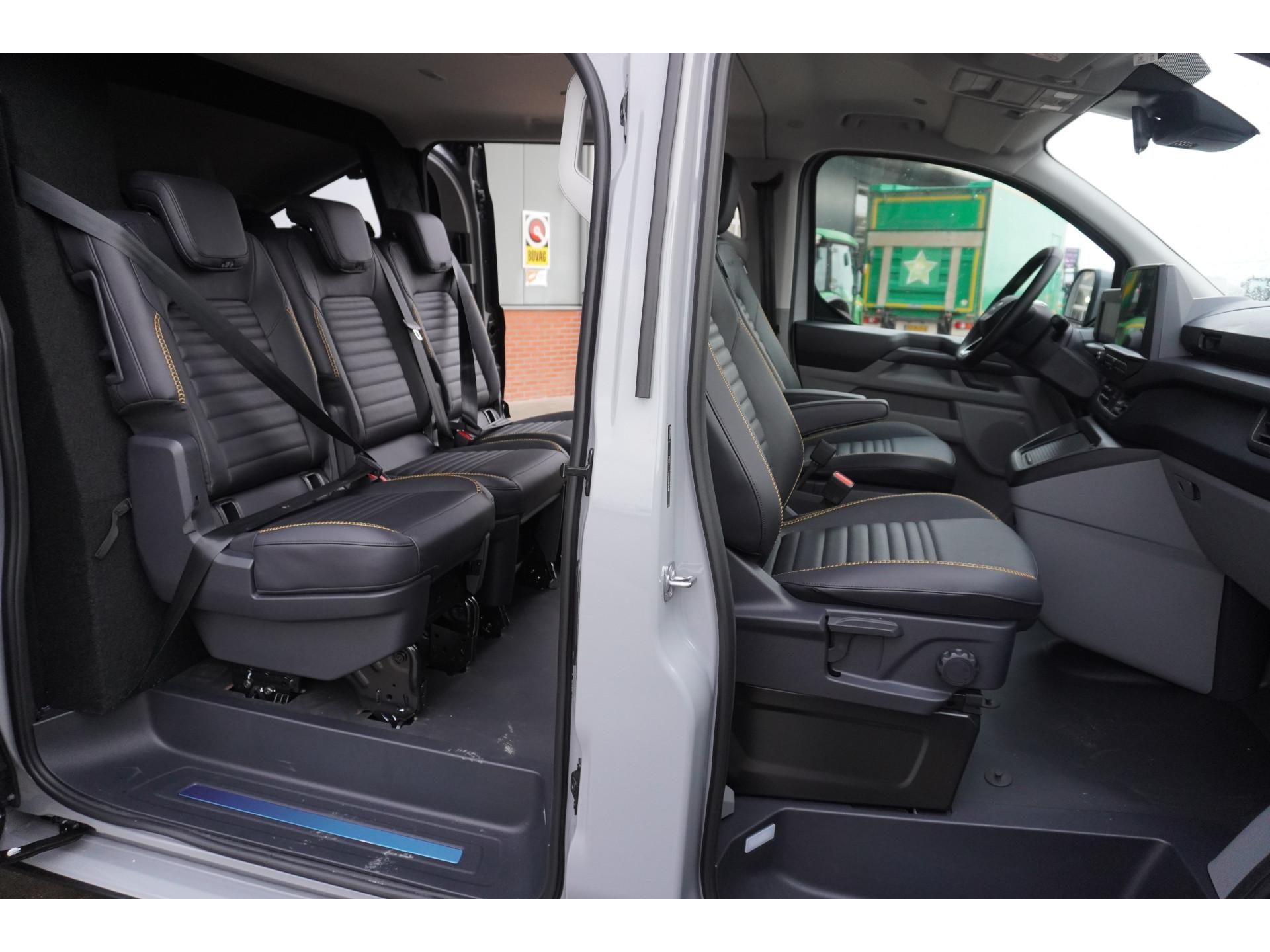 Foto 11 van Ford 320L 2.0 TDCI 170PK L2H1 Trail DubbelCabine AWD Automaat Schuifdeur L/R