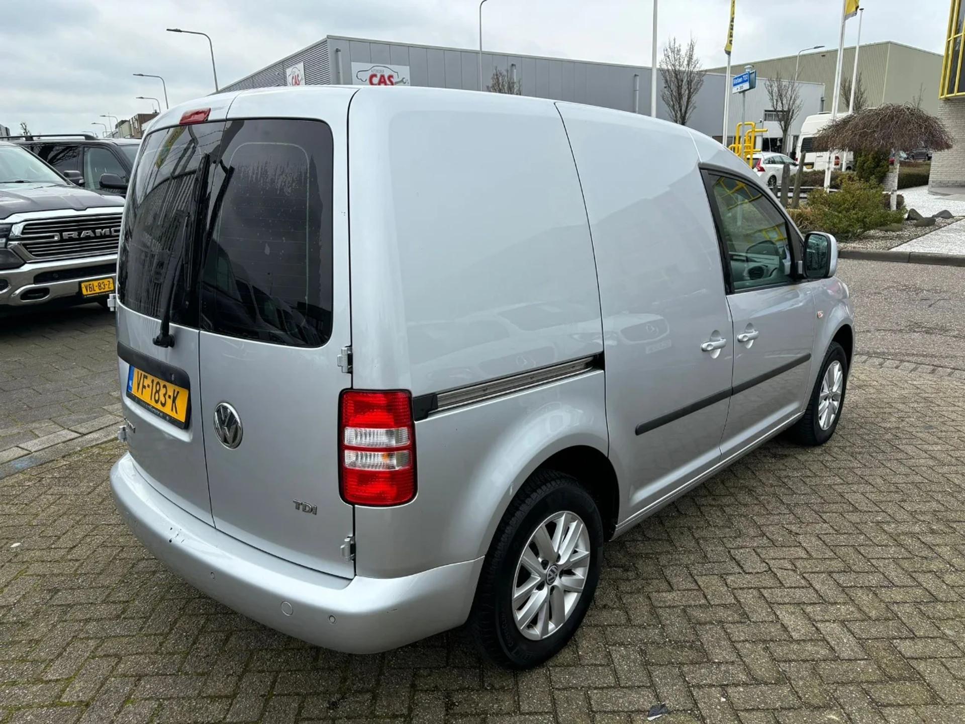 Foto 3 van Volkswagen Caddy 1.6TDI L1H1 Airco Cruisecontrol