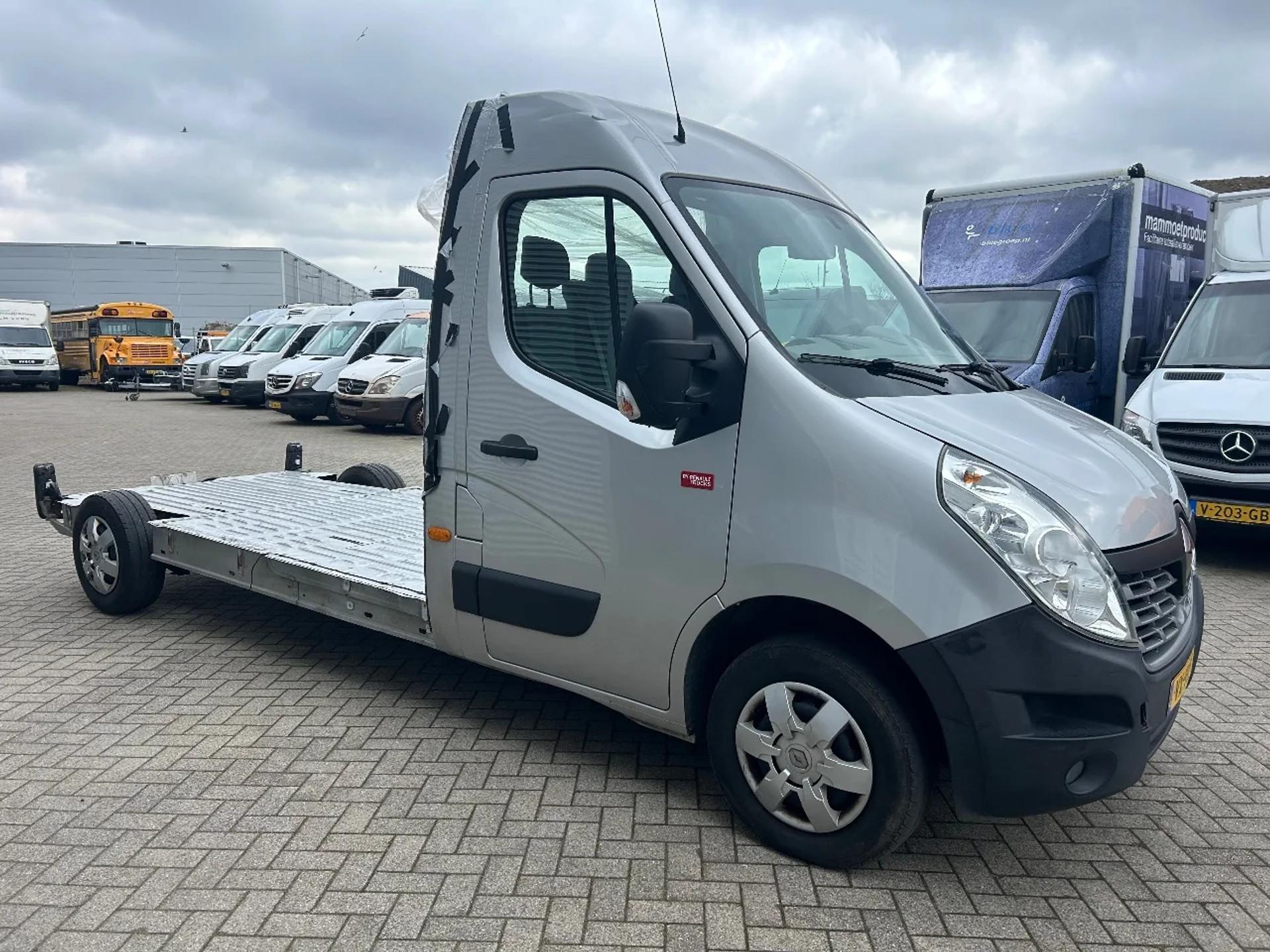 Foto 3 van Renault Master 2.3DCI L3 Chassis Cabine Platform 165PK Airco