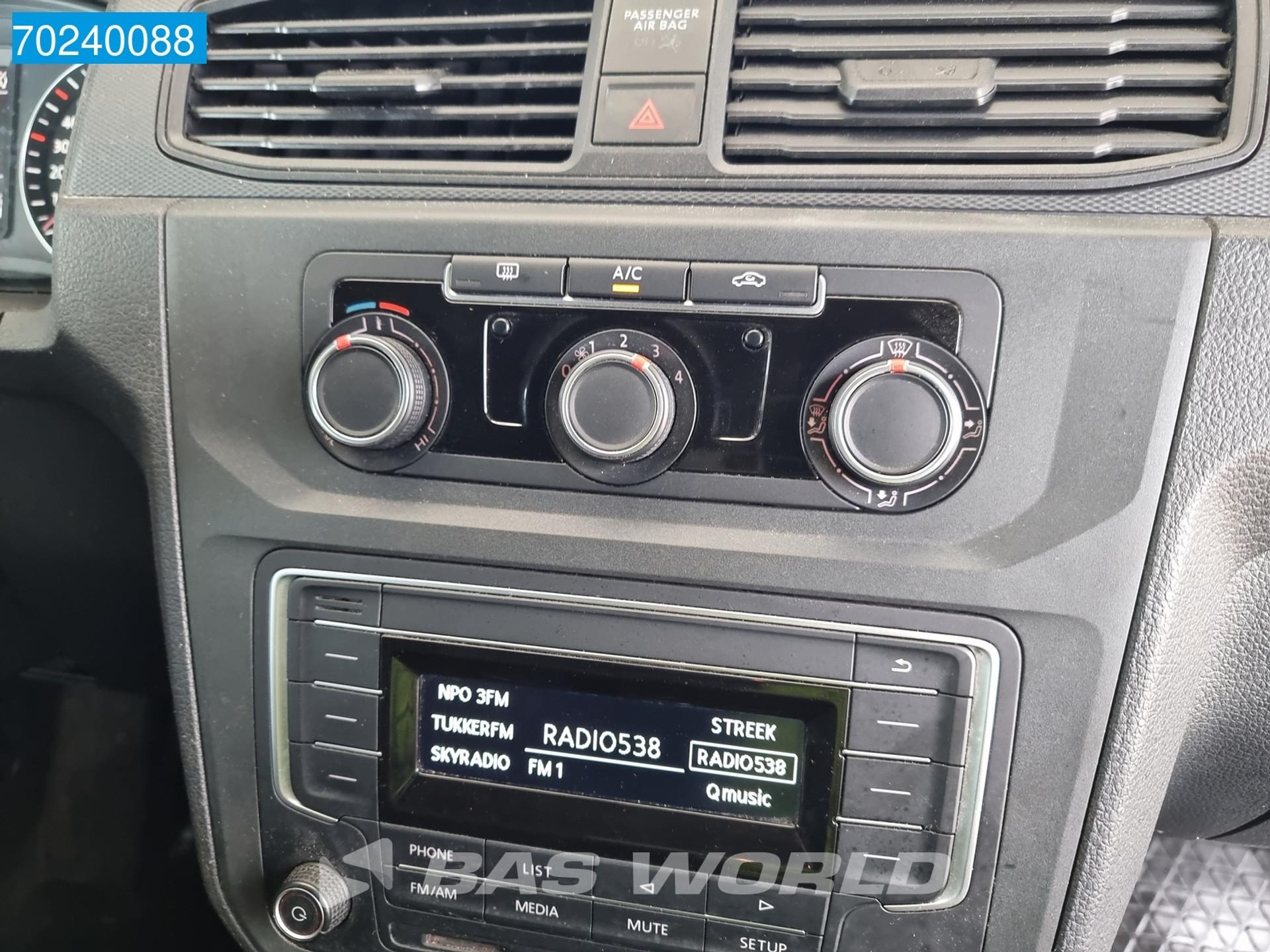 Foto 14 van Volkswagen Caddy 110PK L1H1 4-Motion Euro6 Airco Trekhaak 4x4 4WD Allrad 3m3 Airco Trekhaak Cruise control