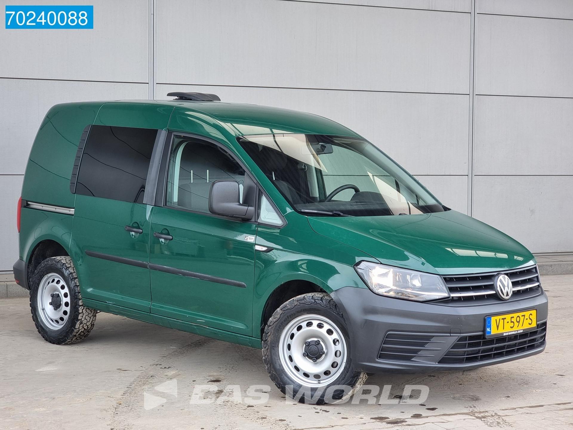 Foto 3 van Volkswagen Caddy 110PK L1H1 4-Motion Euro6 Airco Trekhaak 4x4 4WD Allrad 3m3 Airco Trekhaak Cruise control