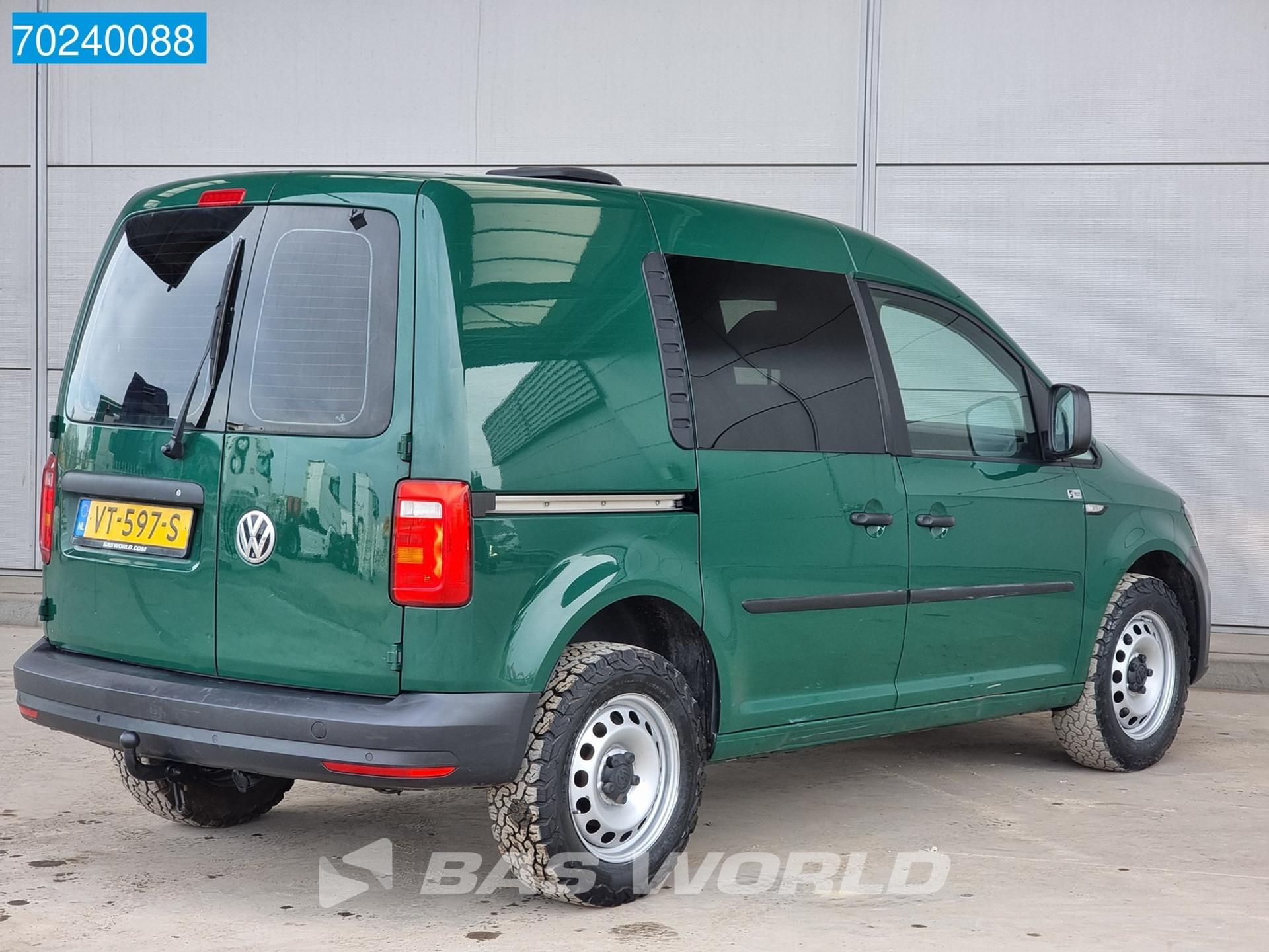 Foto 5 van Volkswagen Caddy 110PK L1H1 4-Motion Euro6 Airco Trekhaak 4x4 4WD Allrad 3m3 Airco Trekhaak Cruise control