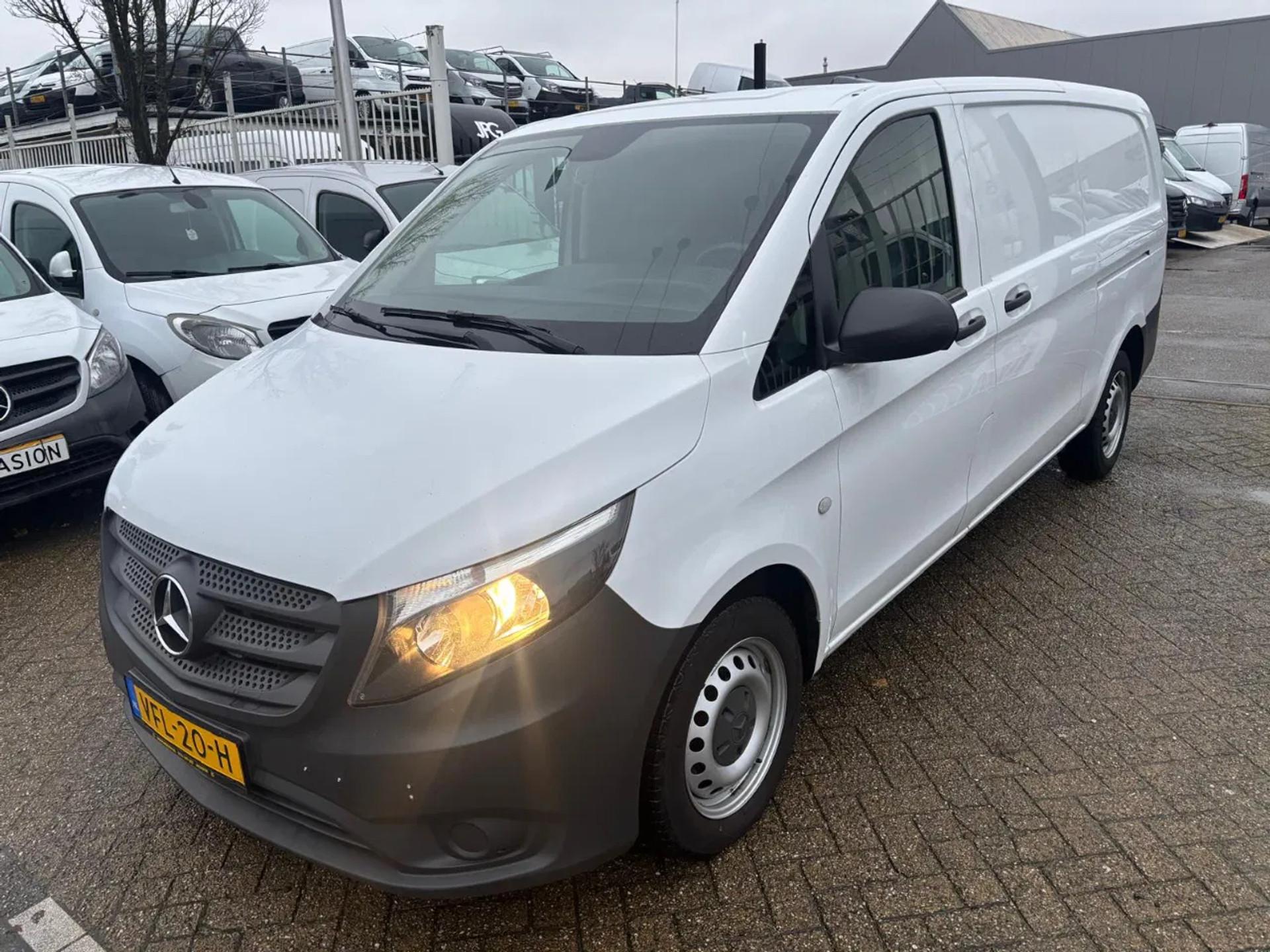 Foto 2 van Mercedes-Benz 114CDI L2H1 Automaat Cruisecontrol Navi Dubbele schuifdeur EURO 6