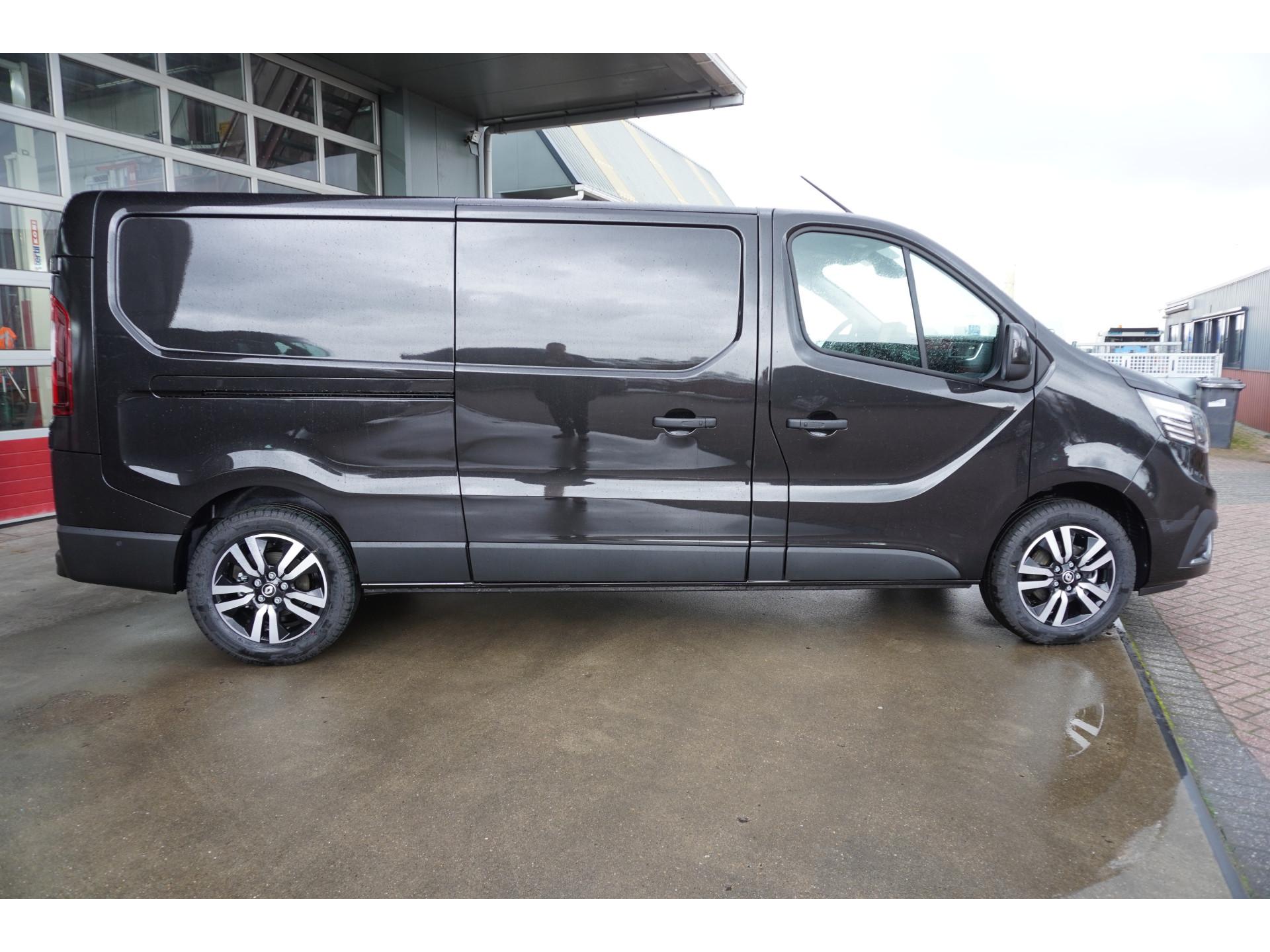 Foto 3 van Renault Trafic 2.0 dCi 170PK T30 L2H1 Luxe Automaat Schuifdeur L/R