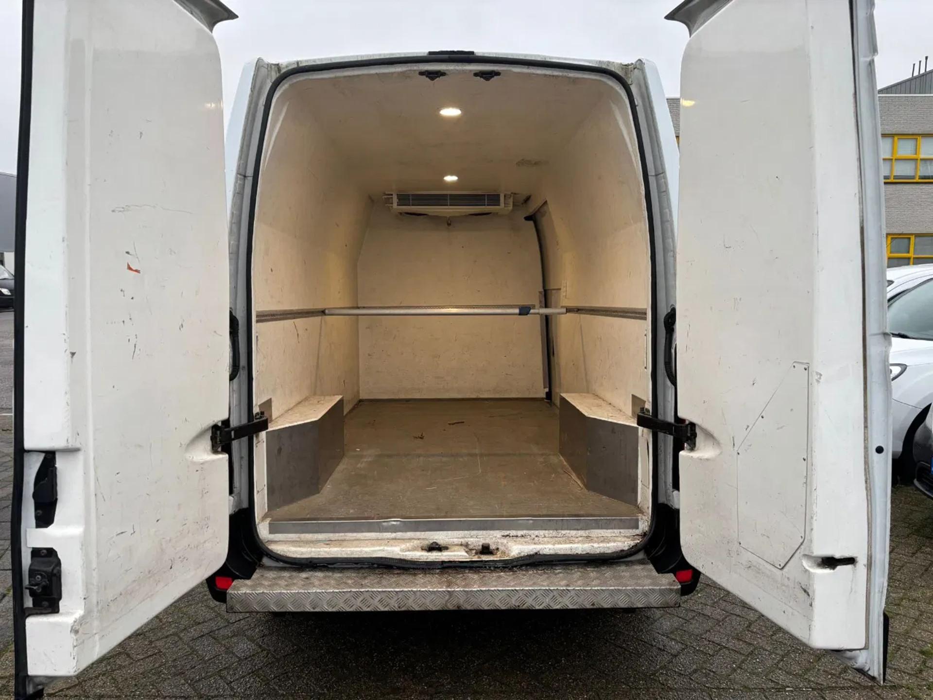 Foto 7 van Renault 2.3DCI L3H2 Koelwagen Airco Navi Cruisecontrol