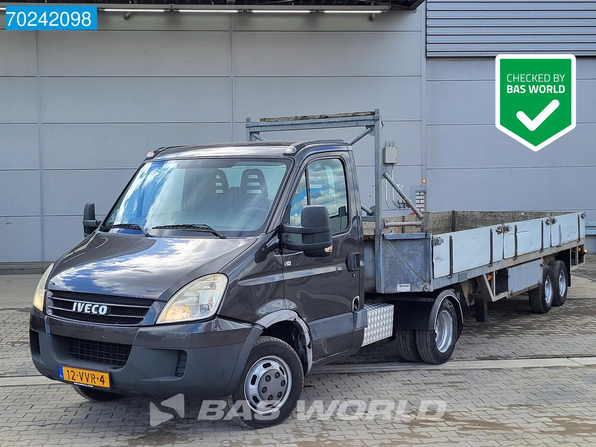 Foto 1 van Iveco 40C18 BE combinatie Iveco Daily Veldhuizen Oplegger BE Trekker Cruise control