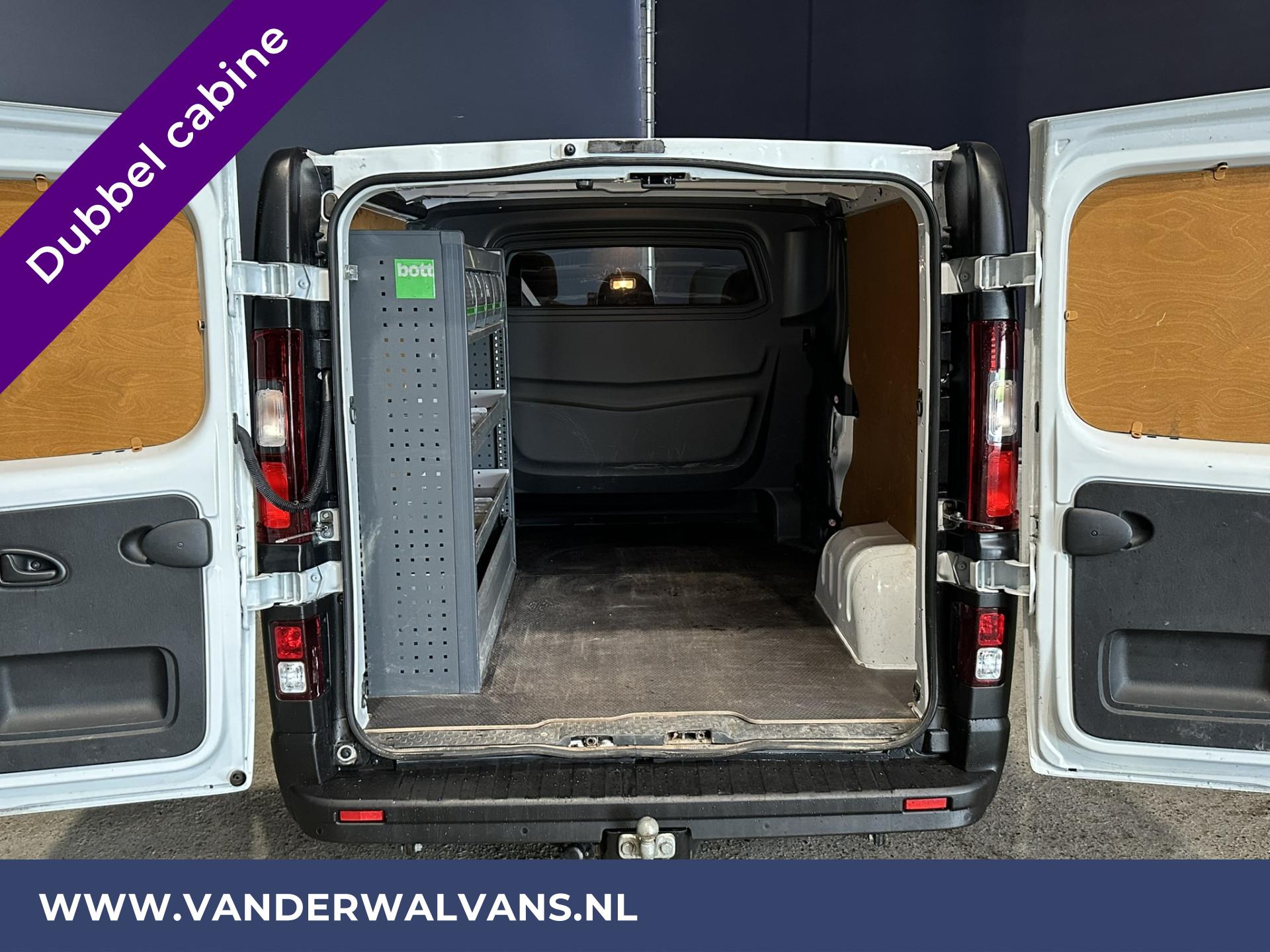 Foto 3 van Opel Vivaro 1.6 CDTI L2H1 Dubbele cabine Euro6 Airco | 5 Zits | Navigatie | Trekhaak