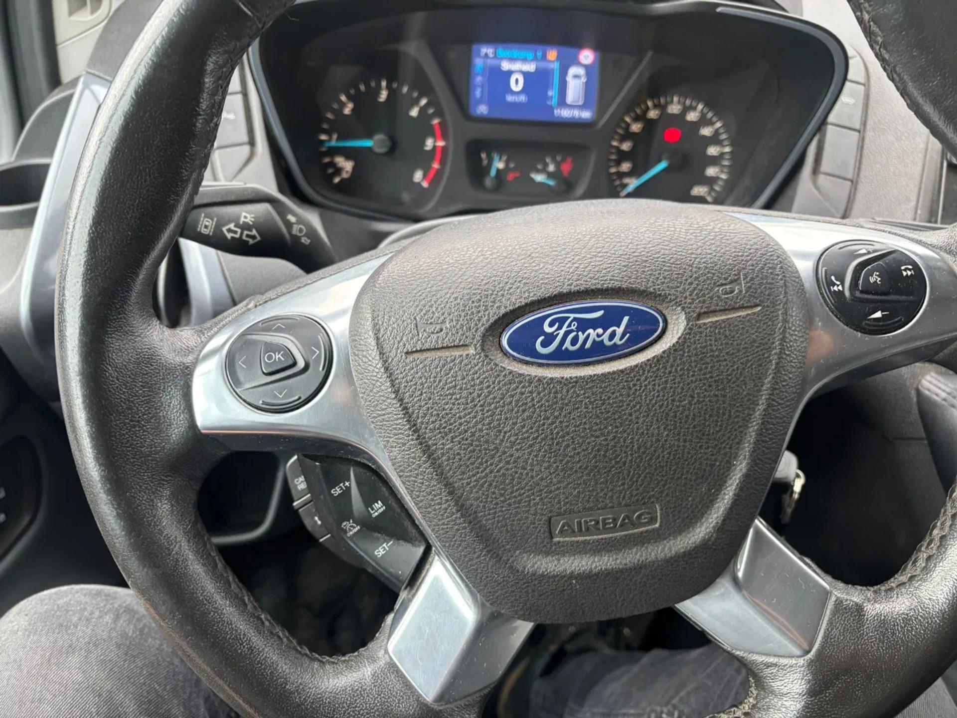 Foto 11 van Ford 2.0TDCI L1H1 Airco Navi Trekhaak Cruisecontrol
