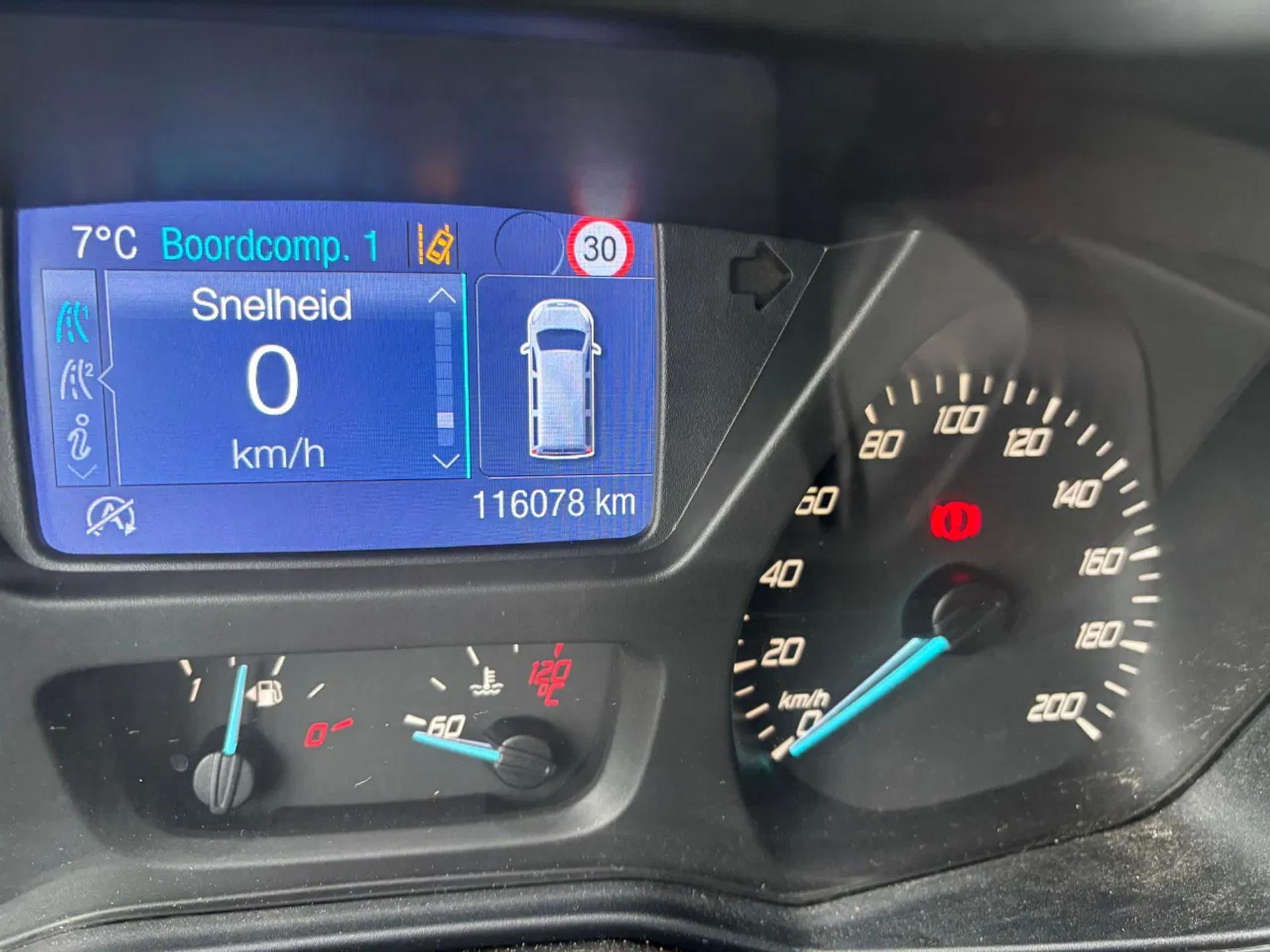 Foto 12 van Ford 2.0TDCI L1H1 Airco Navi Trekhaak Cruisecontrol