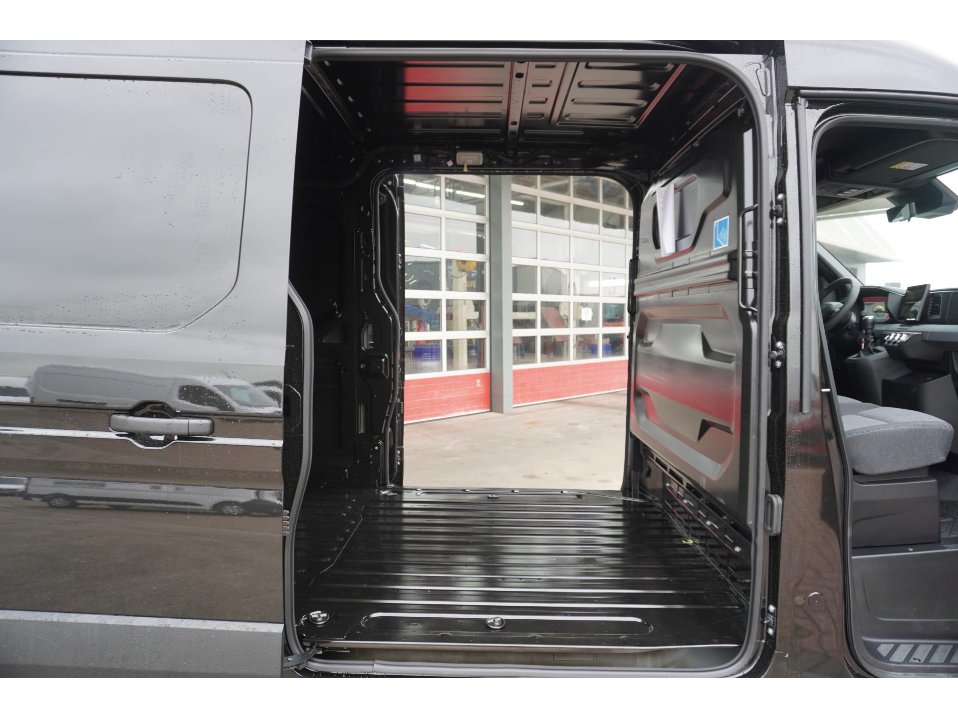 Foto 14 van Renault T35 2.0 dCi 170PK L3H2 Extra Schuifdeur links en Rechts