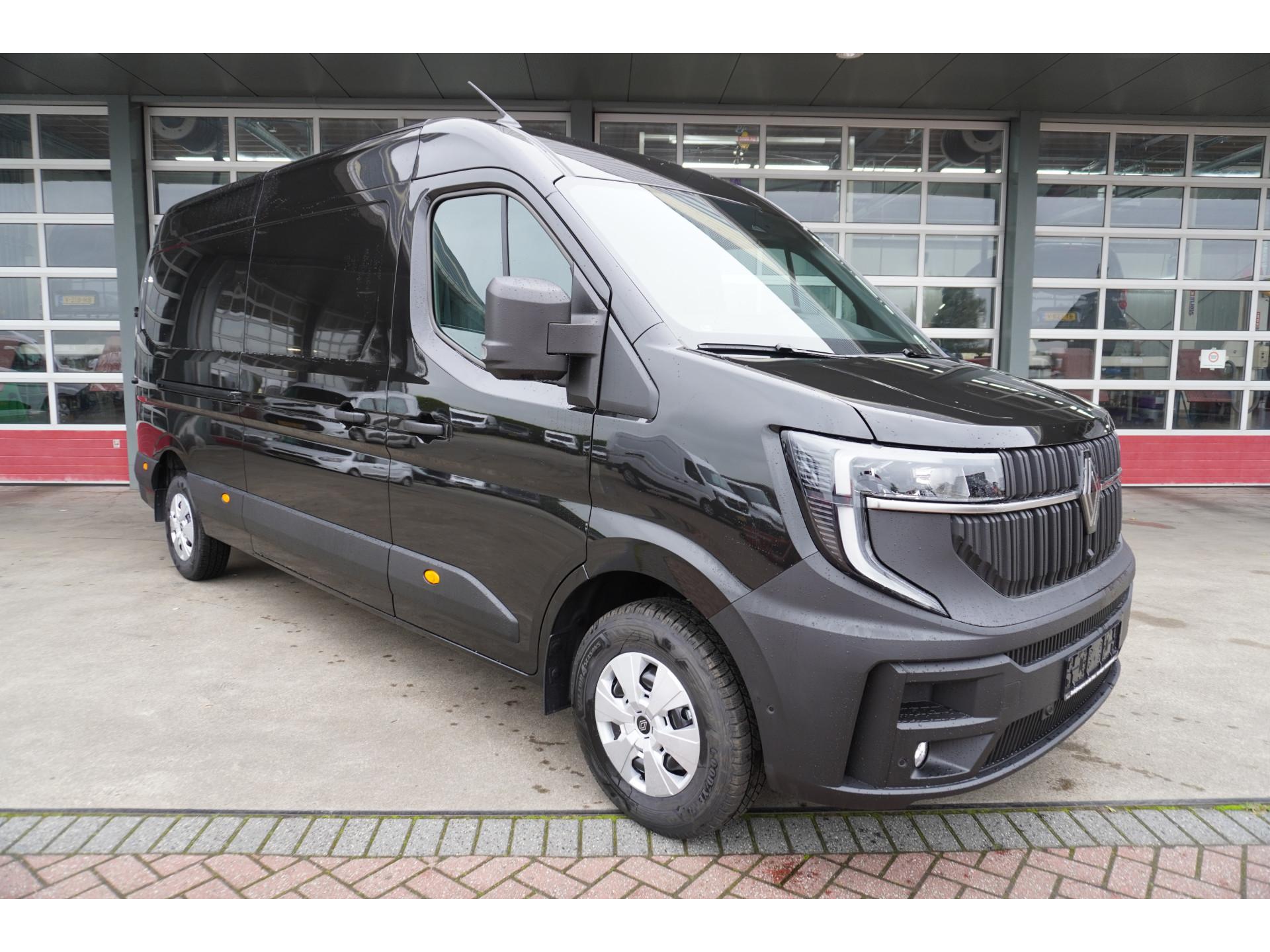 Foto 2 van Renault T35 2.0 dCi 170PK L3H2 Extra Schuifdeur links en Rechts