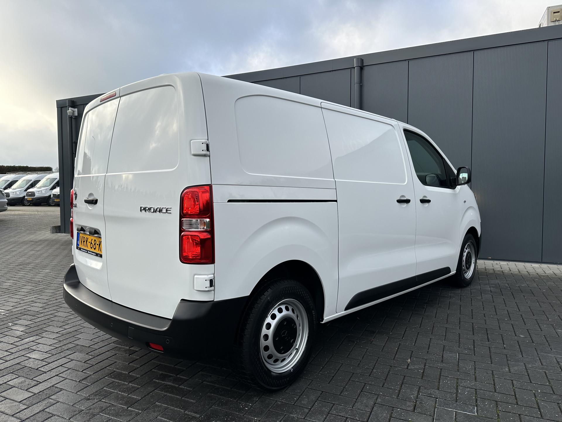 Foto 4 van Toyota 2.0 D-4D 145 PK / 1e EIGENAAR / 34.774 KM / INRICHTING / CRUISE / AIRCO / APPLE CARPLAY / ANDROID AUTO