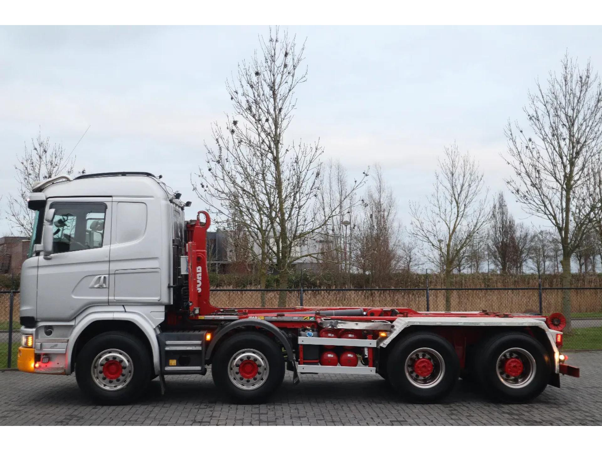 Foto 10 van Scania R490 8X4 | JOAB HOOK | RETARDER | BIG AXLES | INCL CONTAINER
