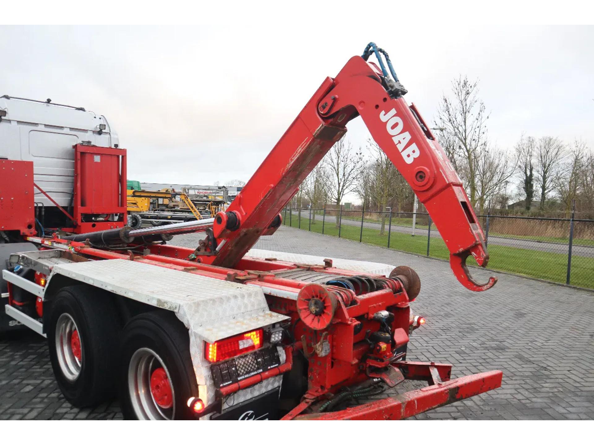 Foto 14 van Scania R490 8X4 | JOAB HOOK | RETARDER | BIG AXLES | INCL CONTAINER