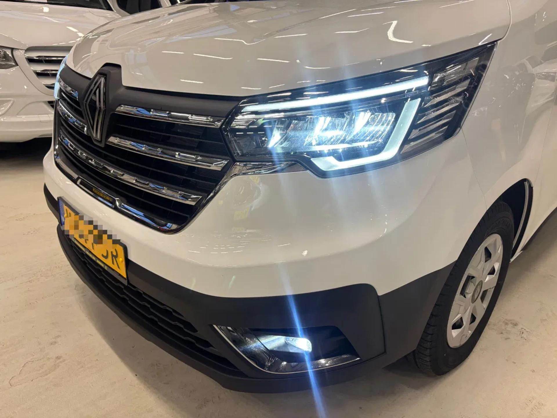 Foto 7 van Renault 2.0DCI L2H1 Automaat Dubbele Schuifdeuren Airco Navi Cruisecontrol NIEUW